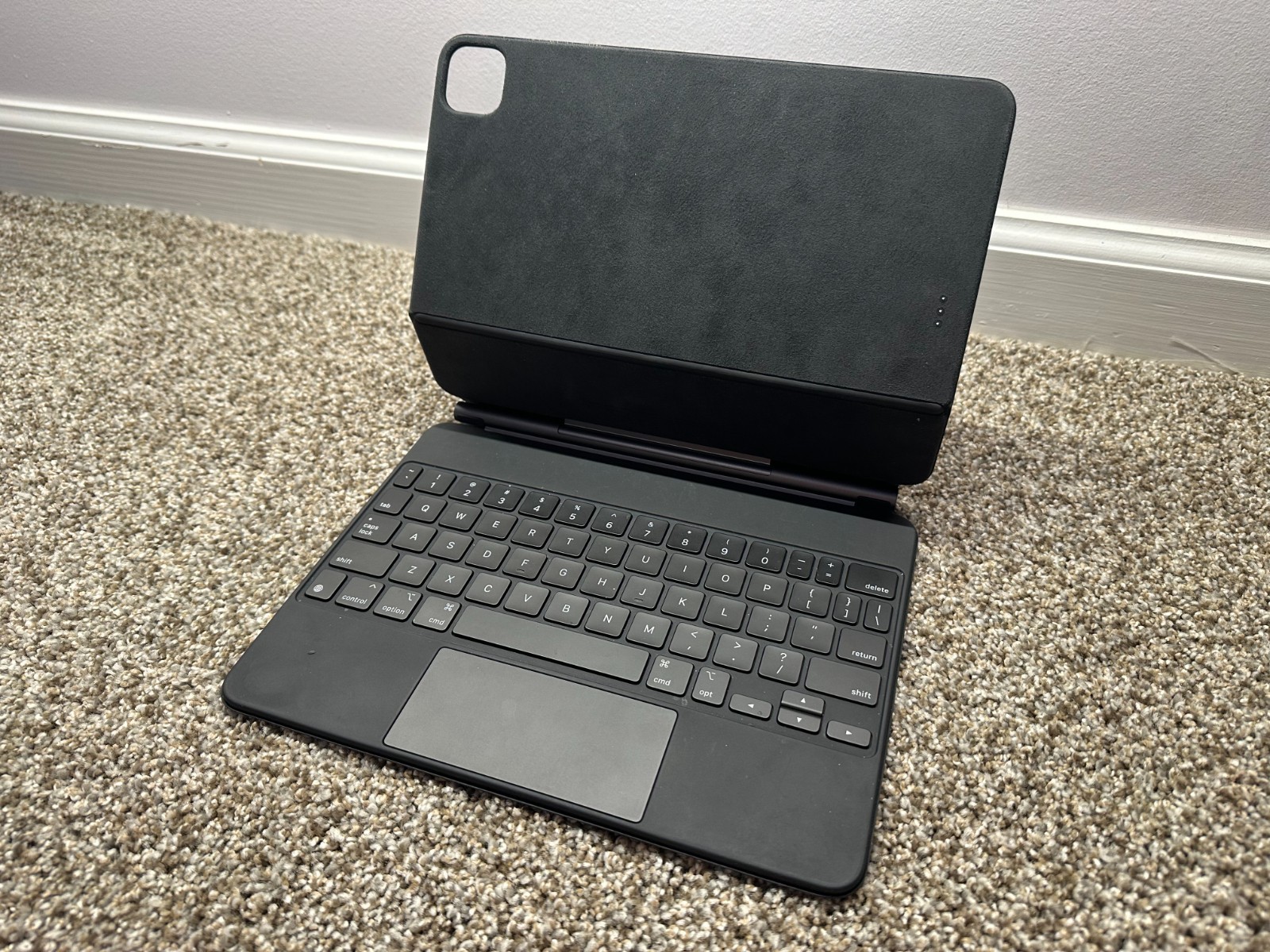 Apple Magic Keyboard For Apple iPad 11'' Black (A2261 | MXQT2LL/A)
