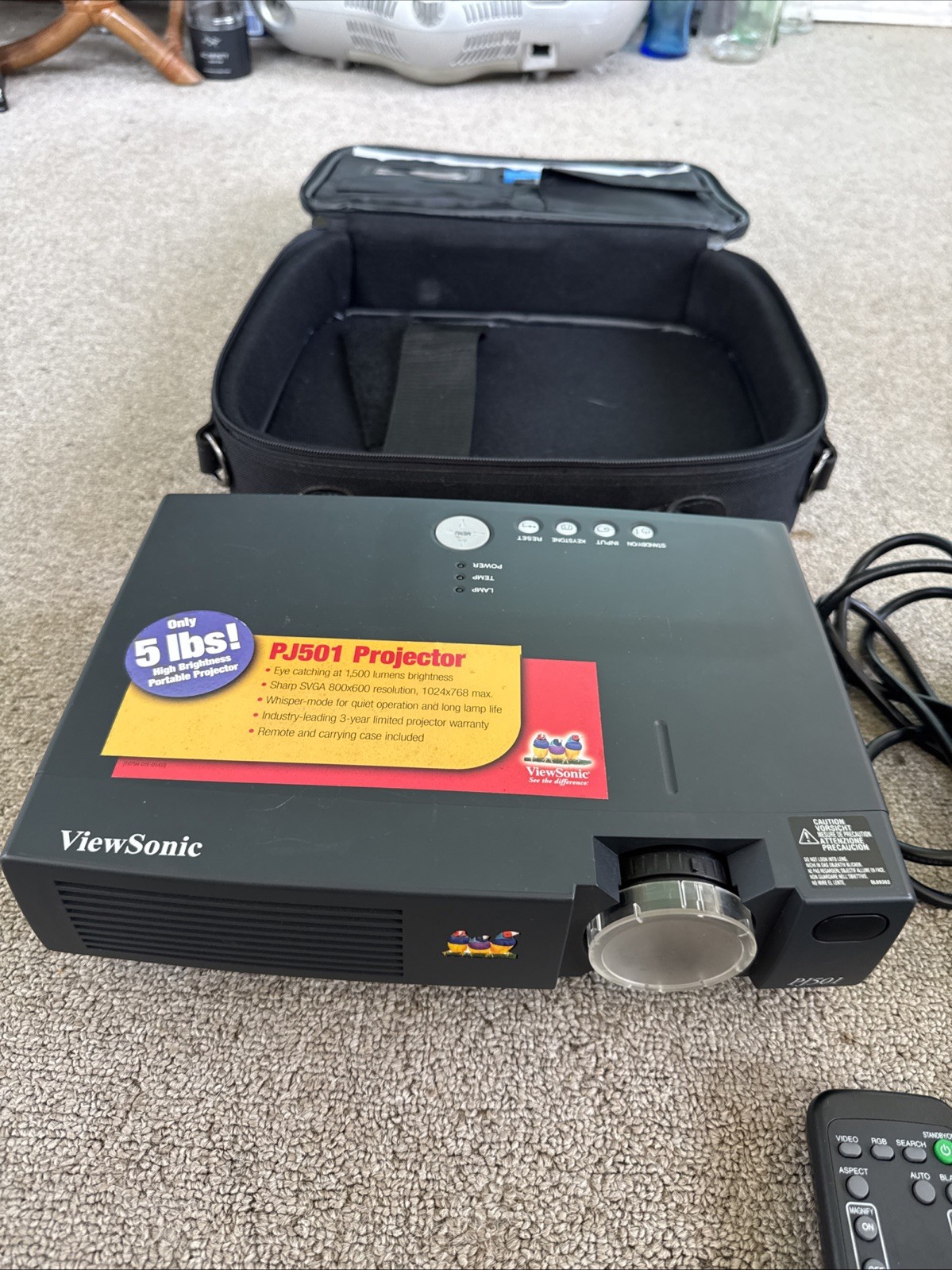ViewSonic PJ501 3 Panel LCD Digital Multimedia Projector VPROJ25048-1W With Case