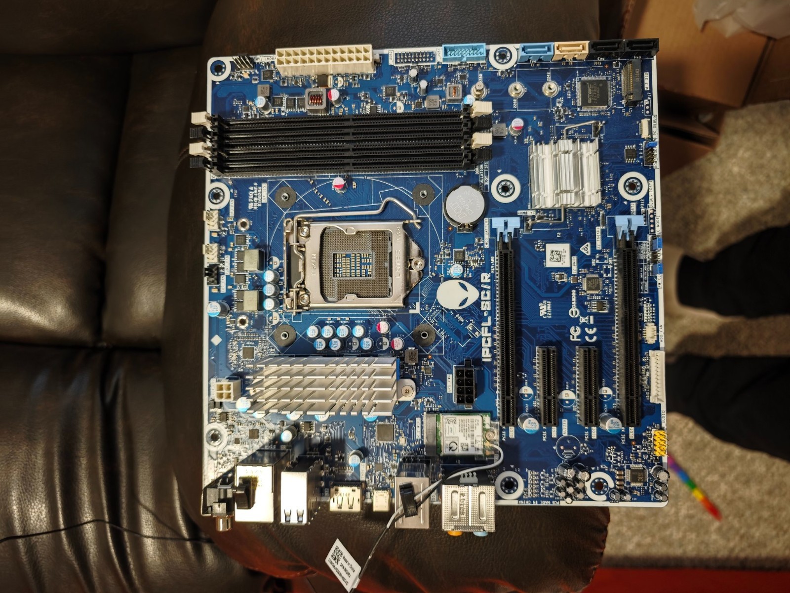 Alienware IPCFL-SC/R Motherboard LGA 1151 DDR4 Aurora R7 R8 w/ WiFi Card