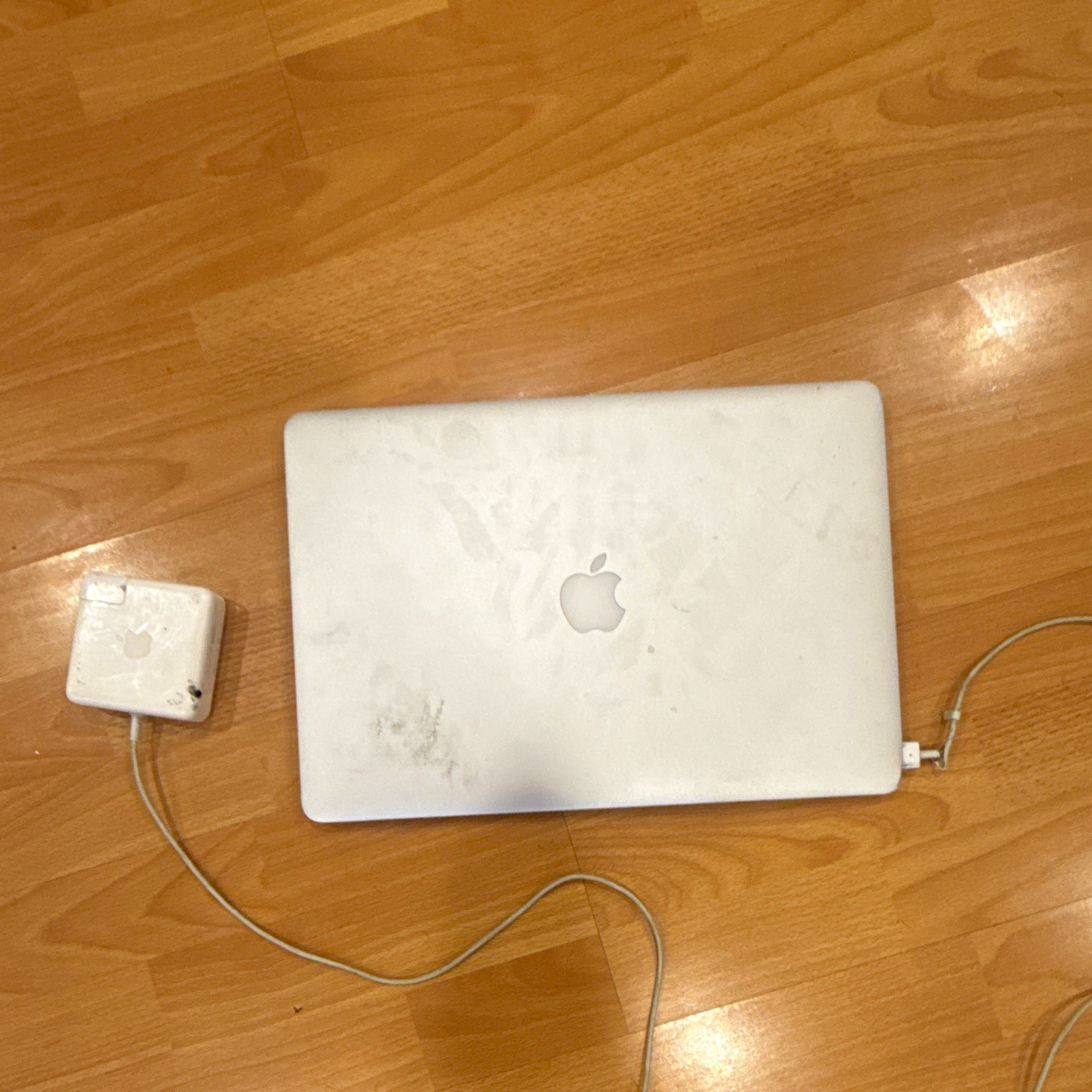 Apple MacBook Pro A1398 15in i7 2.3GHz 16GB RAM 512GB SSD Silver