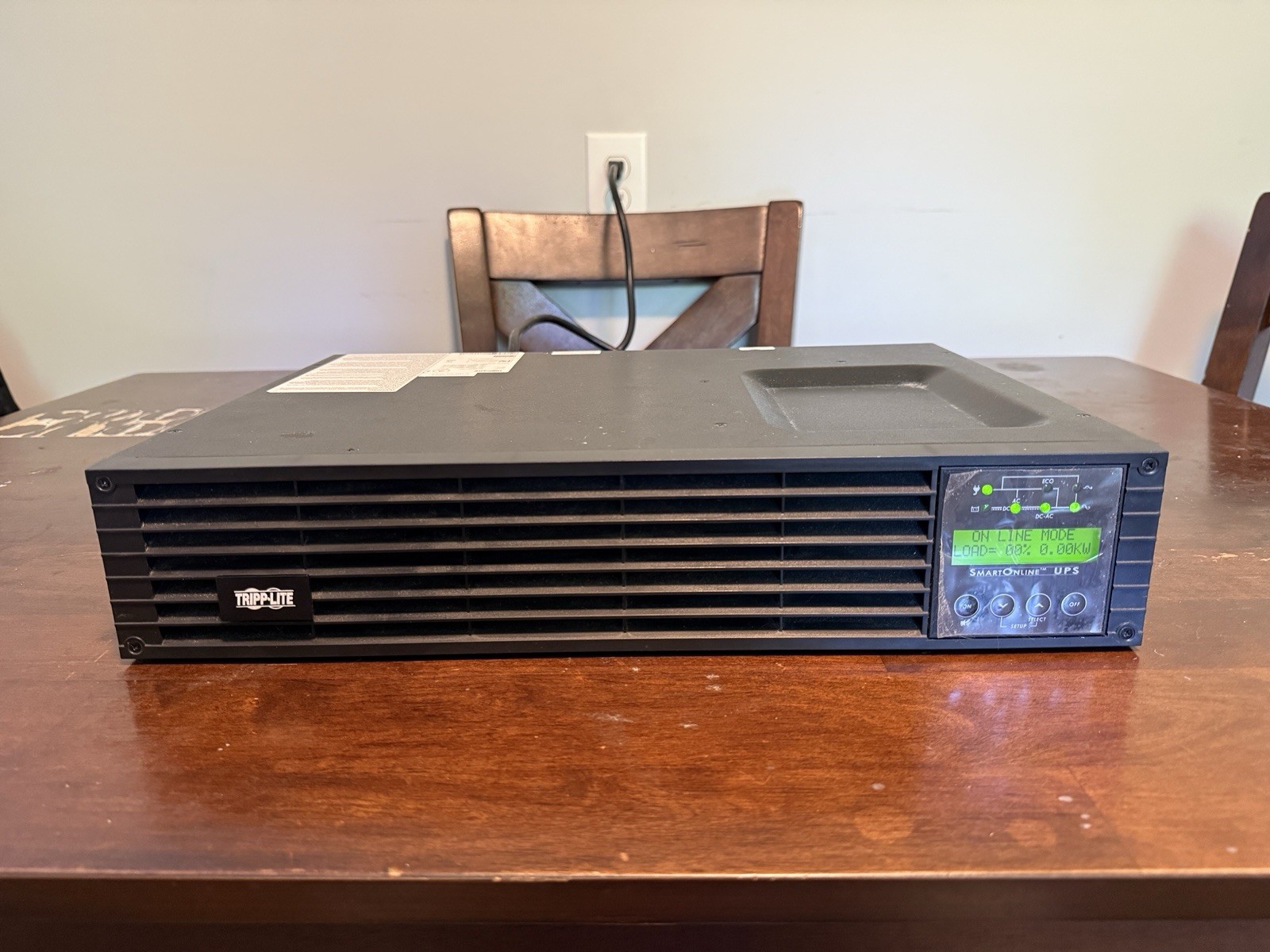 Tripp Lite SmartOnline 120V 750VA 675W Double-Conversion UPS SU750RTXLCD2U