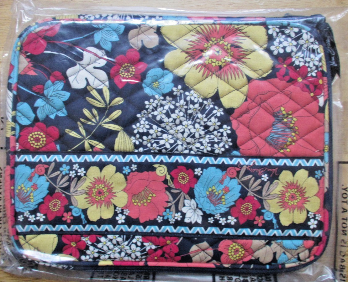 Vera Bradley ~ Happy Snails * Tablet Sleeve ~ NEW ~ iPad Case #12038-111