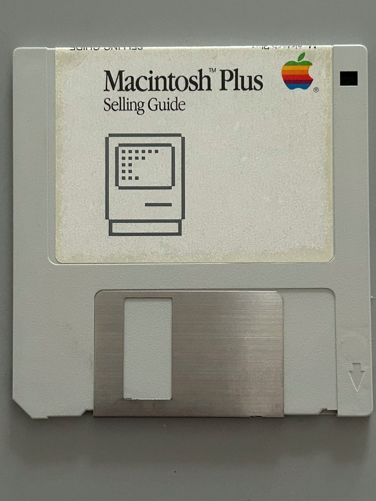 Macintosh Plus Selling Guide–1985 Point of Sale Scrolling Animated Video TESTED