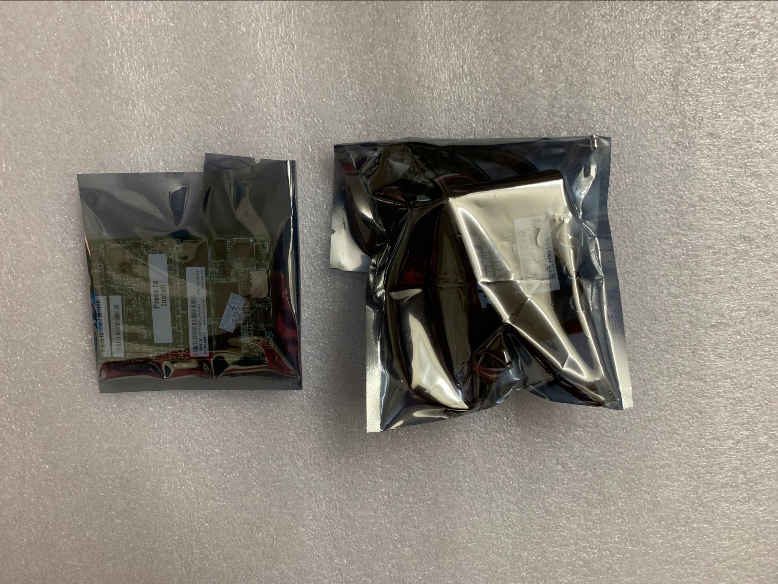 IBM M5100 M5110 1GB  Flash/RAID 5 Upgrade 81Y4580 46C9029 81Y4559 + Battery BBU