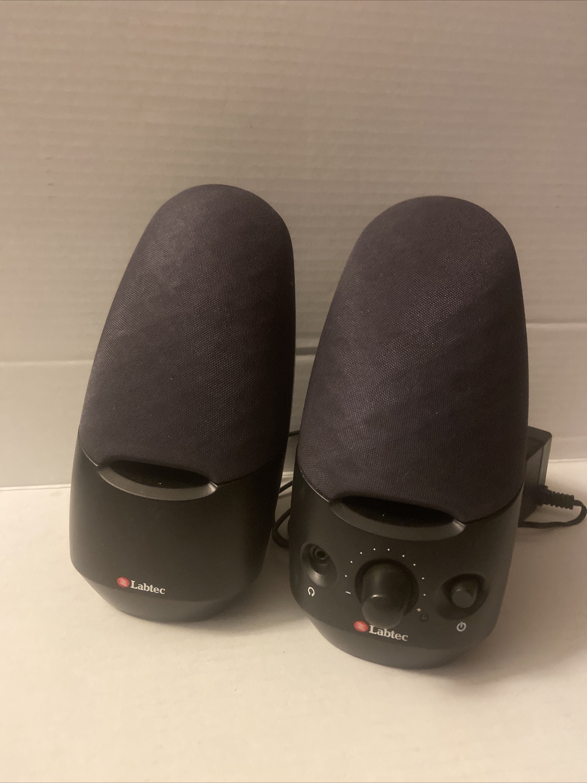 Labtec Spin 75 Multipurpose Stereo Speaker System PC Computer Sleek Compact