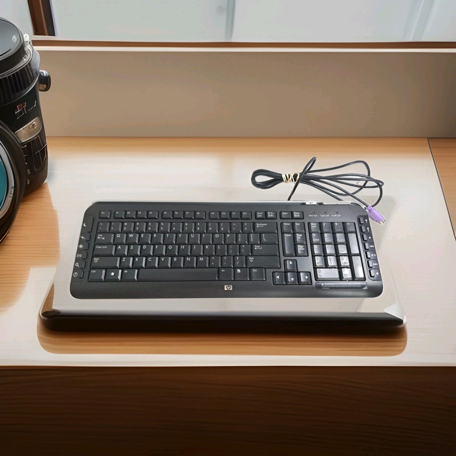 HP 5189 Multimedia Wired Keyboard w/ purple jack p/n5188-6077 S/n BE83320860