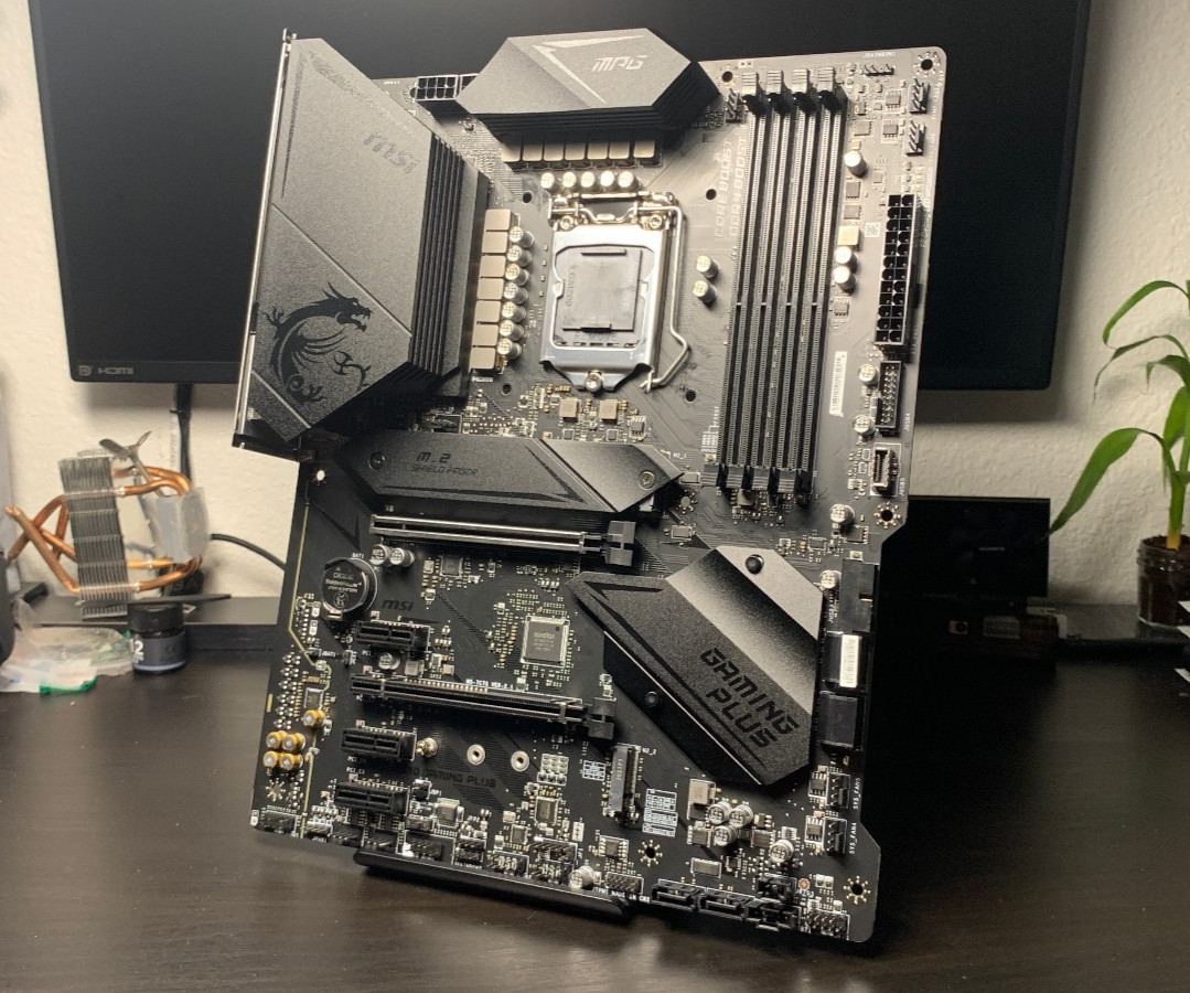 "READ" MSI MAG Z490 Gaming Plus LGA1200 Intel Motherboard w/ 16gb DDR4 3200 RAM