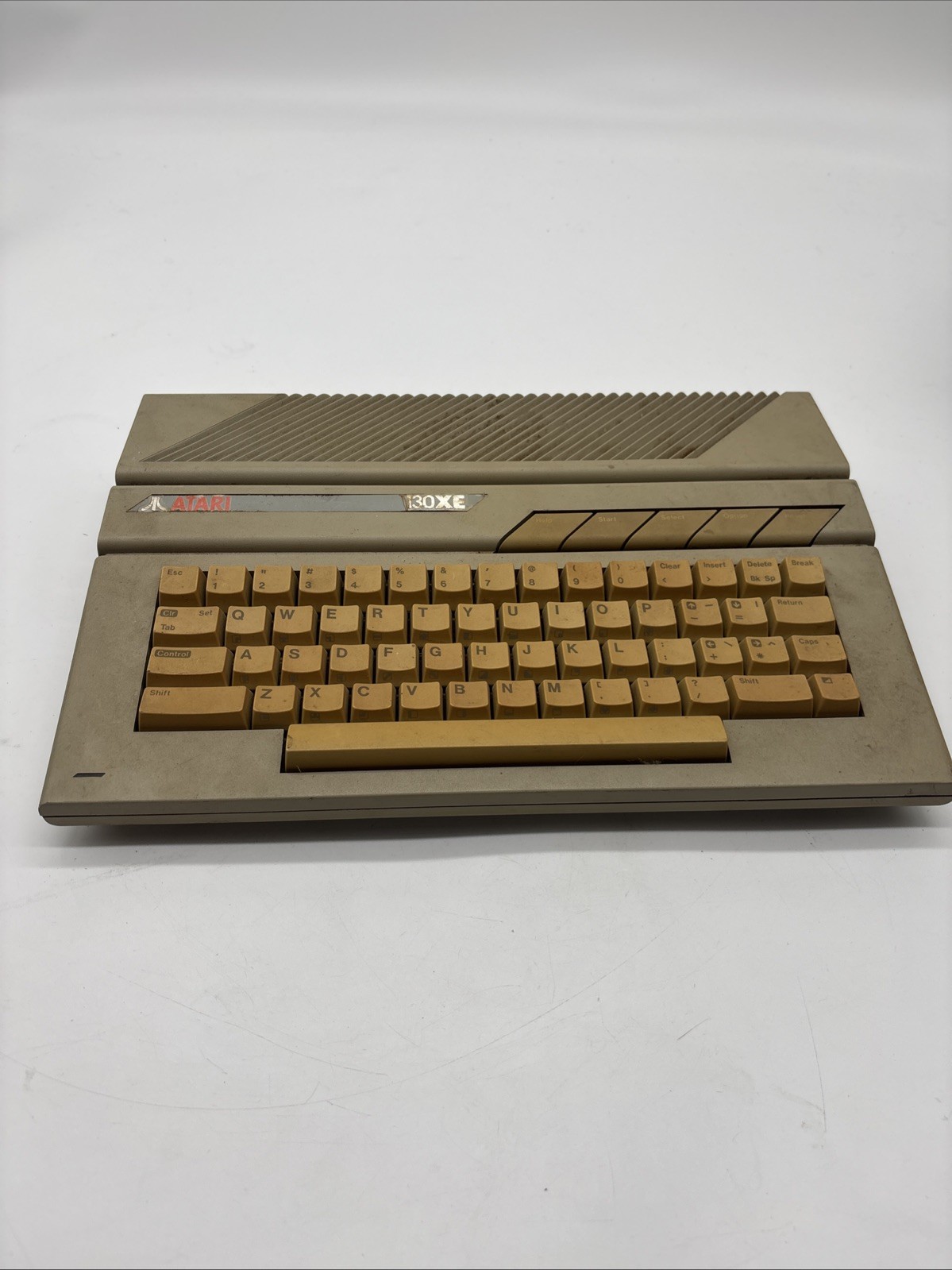 Atari XE 130XE Computer Vintage UNTESTED PARTS REPAIR ONLY