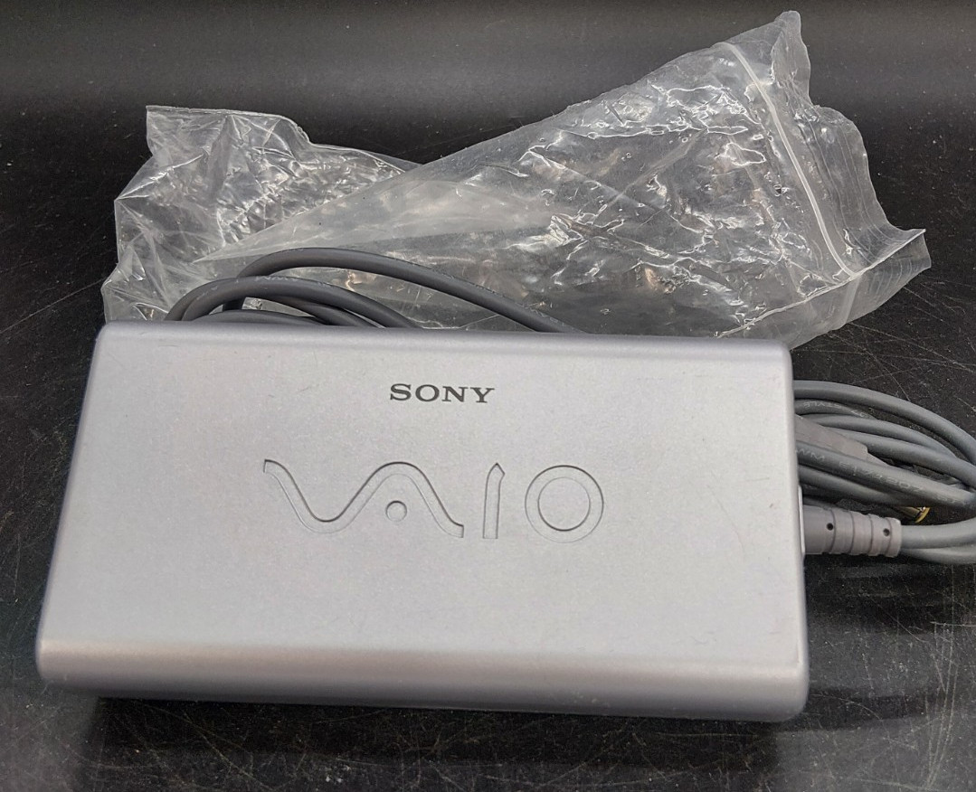 Genuine Sony VAIO PCGA-AC16V3 16V 4A OEM Laptop Power Adapter Charger