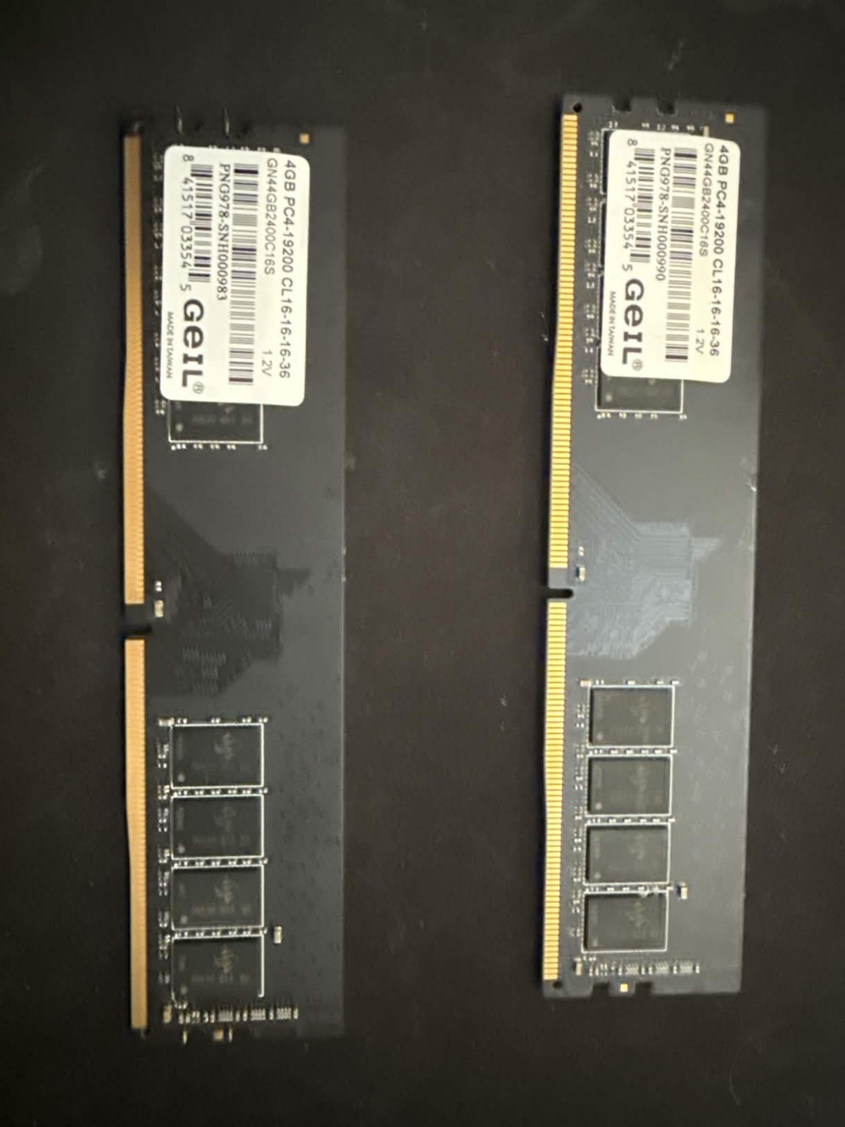 Geil 4GB PC4-19200 CL-16-16-16-36 RAM Memory RAM GN44GB2400C16S