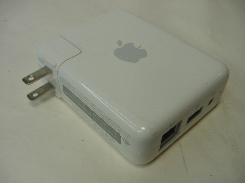 GENUINE APPLE AIRPORT EXPRESS BASE STATION A1084