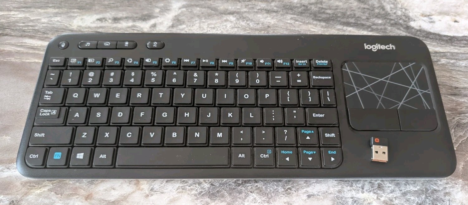 Logitech K400r Wireless Slim Keyboard Touchpad & USB Unifying Receiver