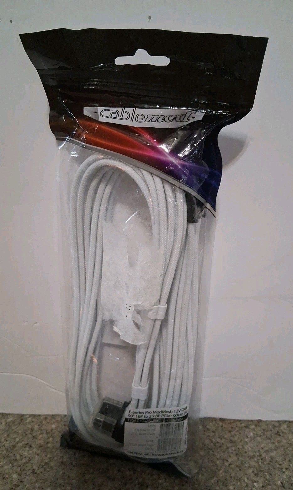 Cablemod E-Series Pro ModMesh 12V-2x6 90 degree 16P to 2 x 8P PCle-60cm(A) White