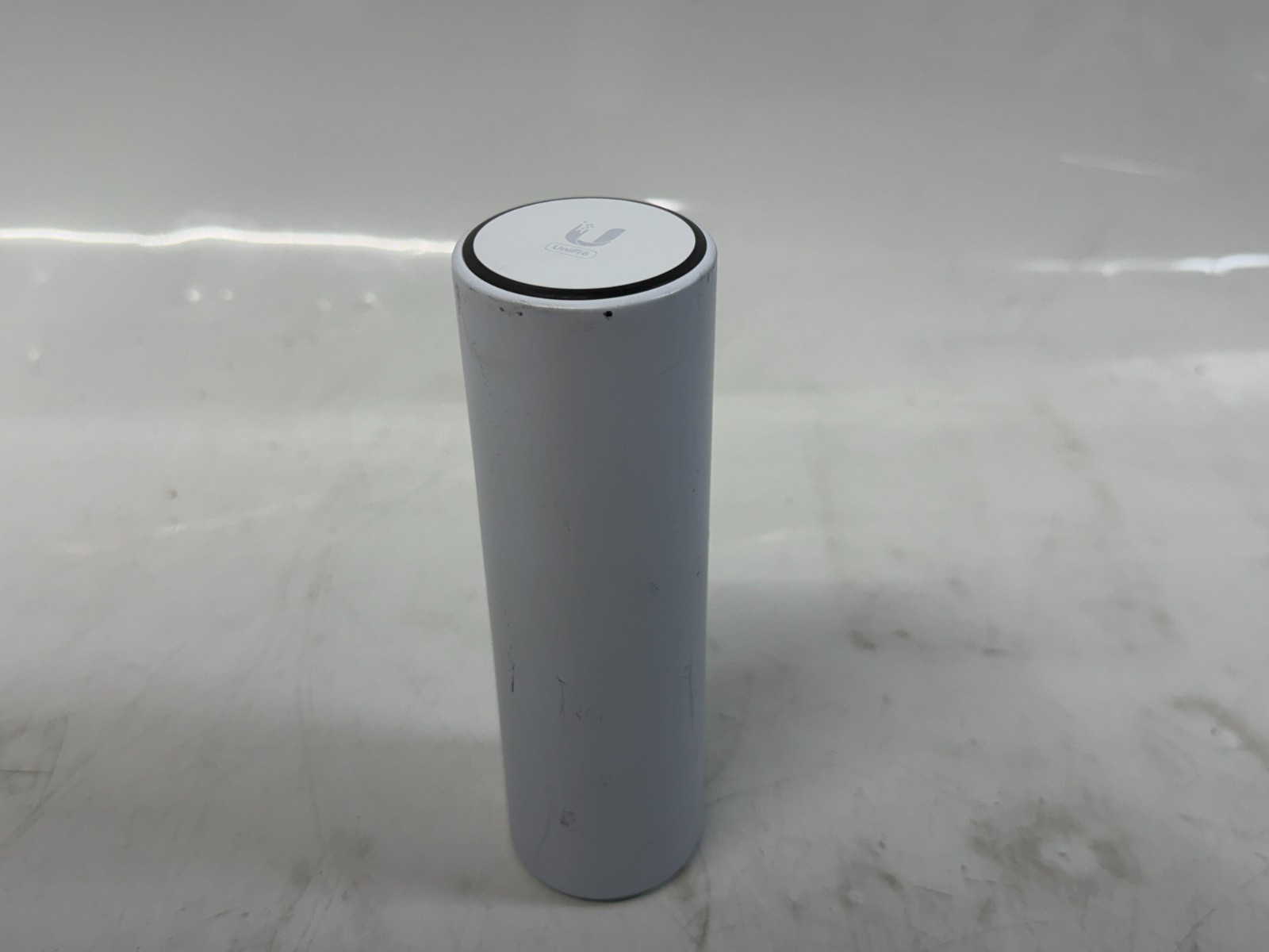 Ubiquiti U6 Mesh, Wifi 6 Indoor/Outdoor Access Point - U6-Mesh-US