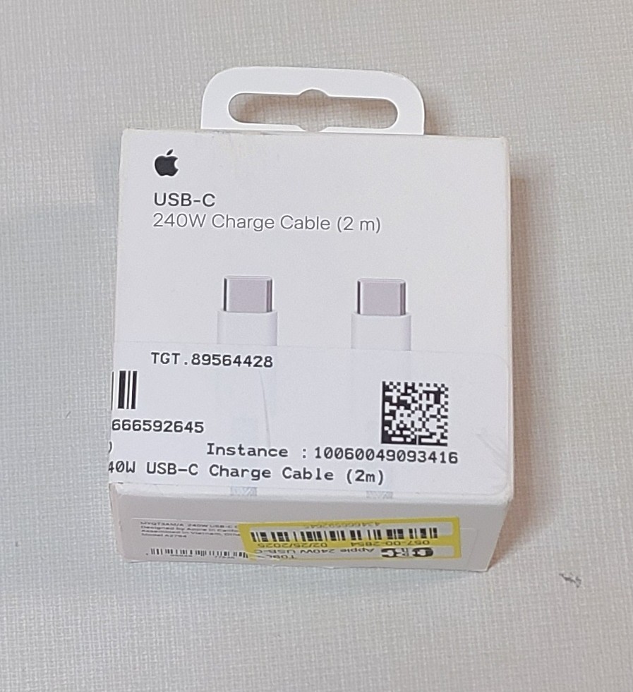 OPEN BOX - USB-C 240V Woven Charge Cable 2m White - MYQT3AM/A  A2794 - PRISTINE