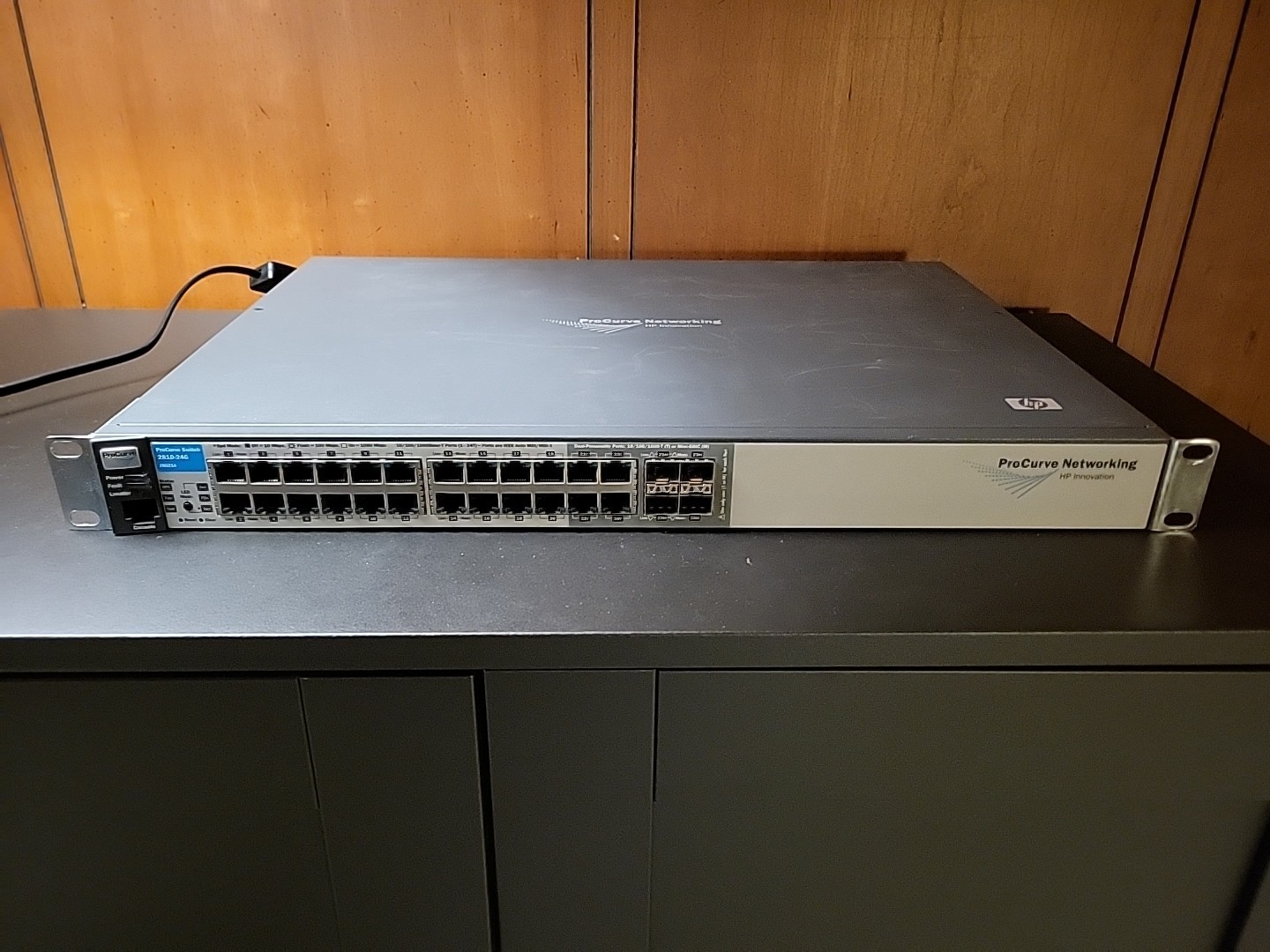 J9021A HP ProCurve 2810-24G 24-Port Gigabit Network Switch