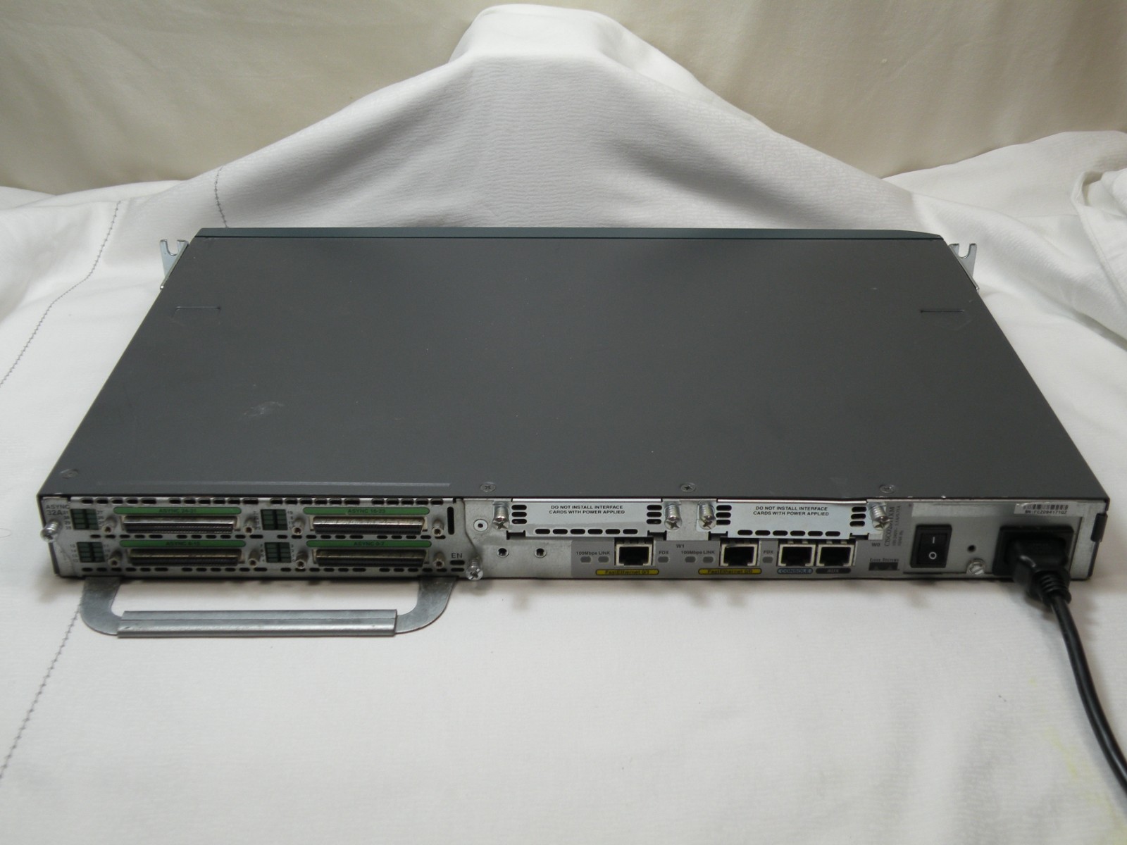 Cisco 2611XM, 2600 Series Modular Multiservice Access Router w/ASYNC 32A Module