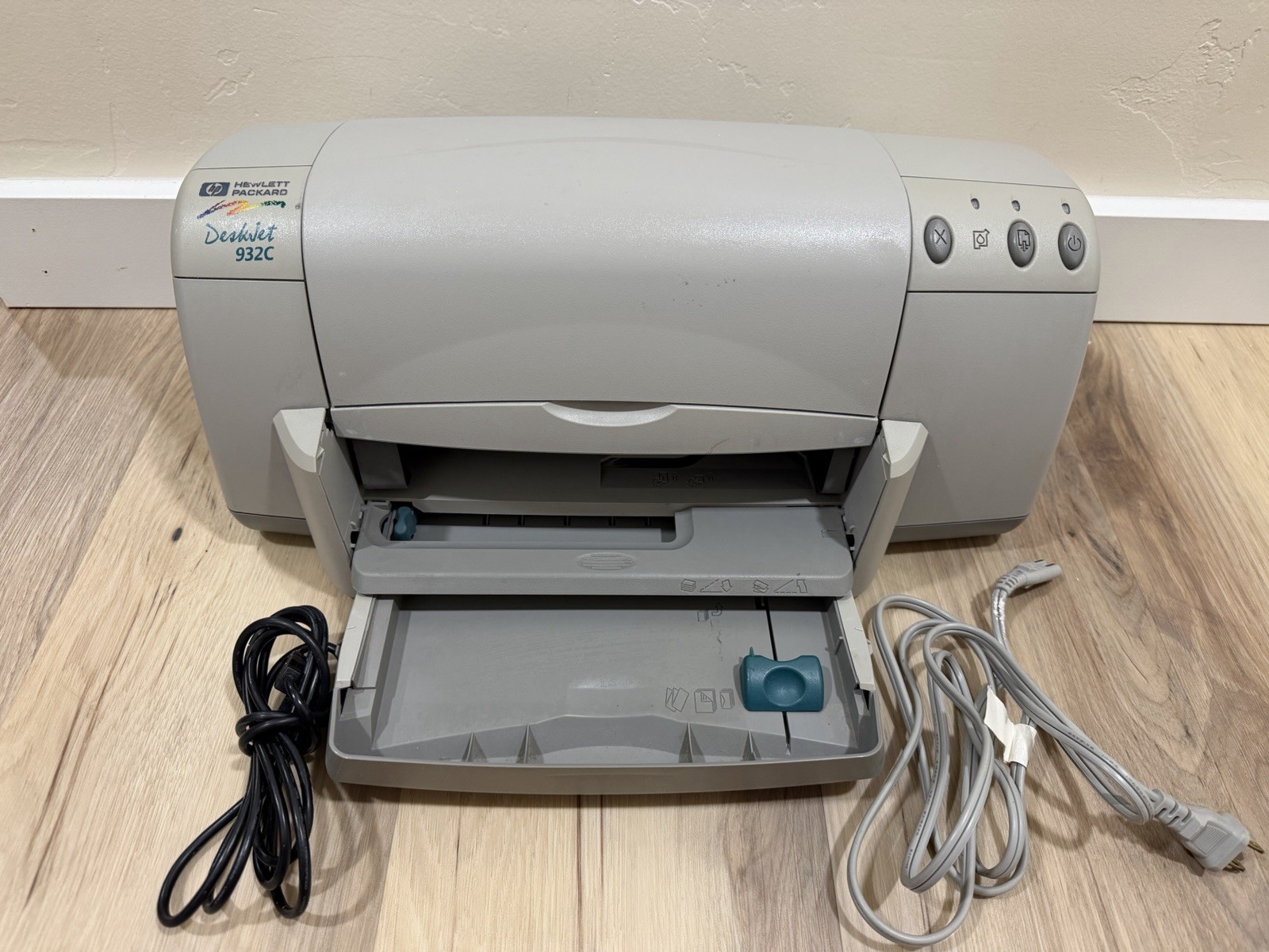 HP Deskjet 932C Color Inkjet Printer Fully Working No Ink