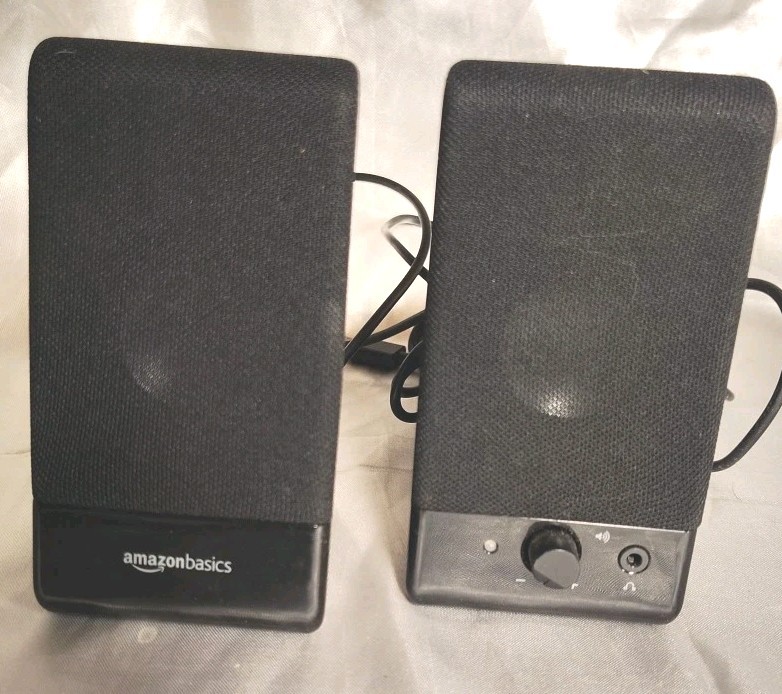 Amazon Basics U213 Computer Speakers Set for Desktop / Laptop - Black