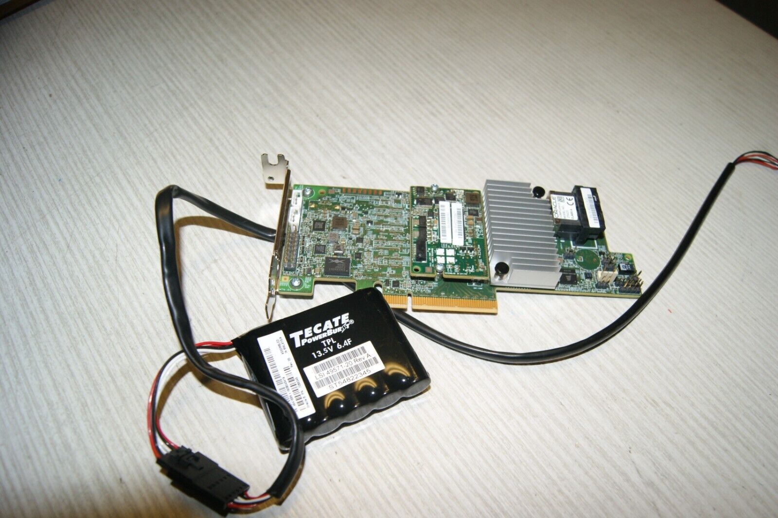 Sun Oracle 25420 - 8-Port 12Gb/s SAS3 RAID Controller Card - LSI 9361-8i 7085209