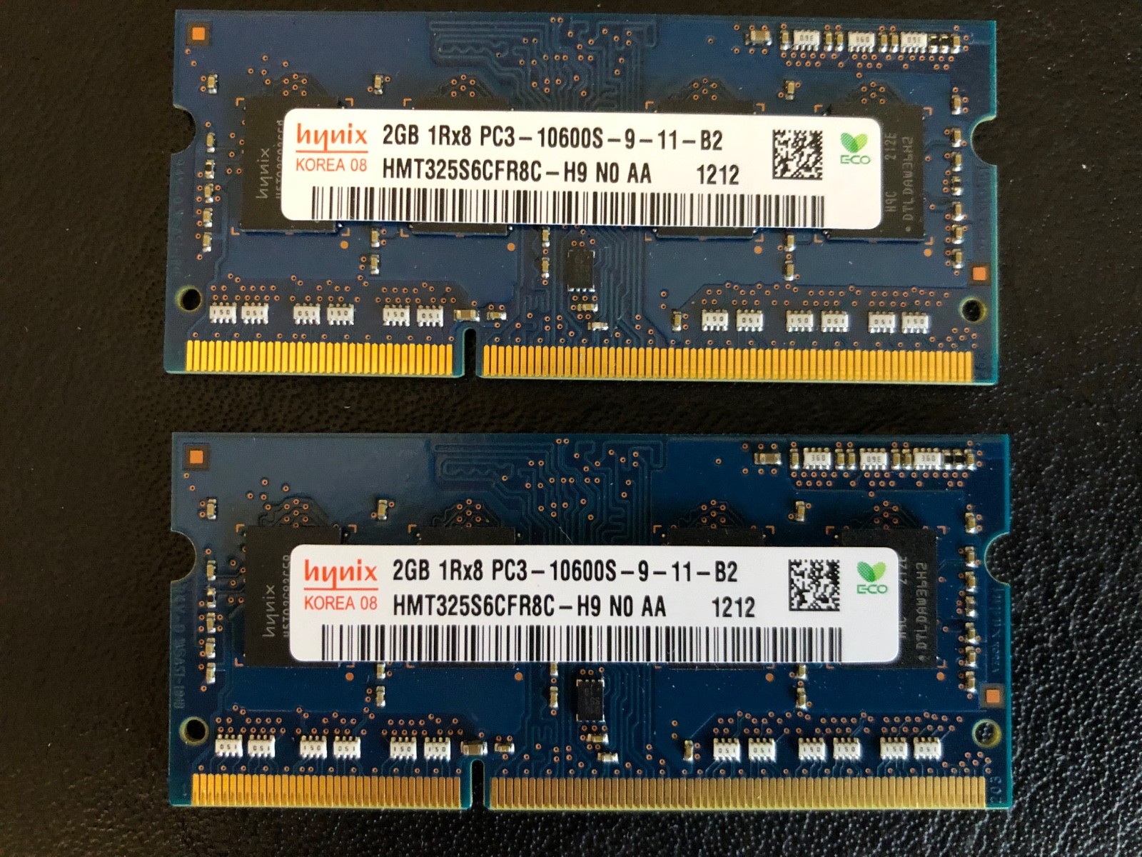 Hynix PC3 - 10600 RAM 2 @ 2 gigs RAM / Memory