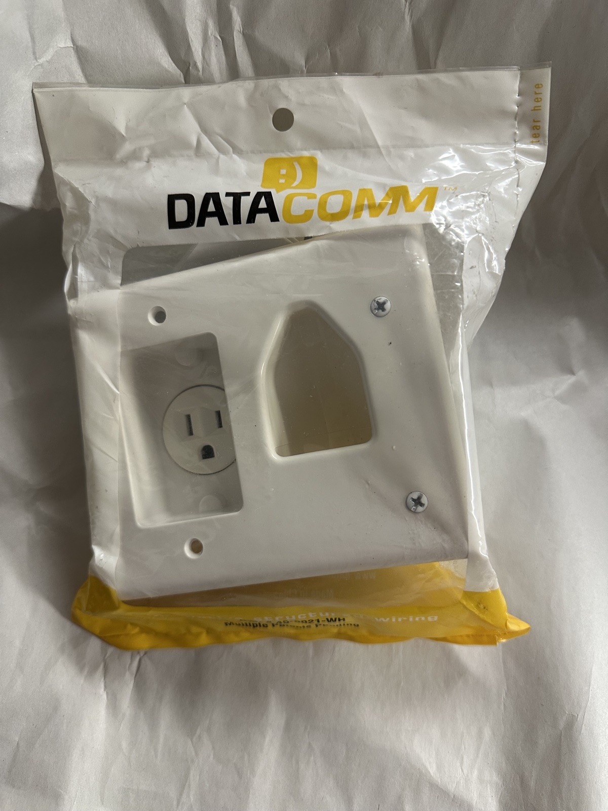 NEW Data Comm, #45-0021-WH, White, Recessed Cable Plate w/Recessed Power