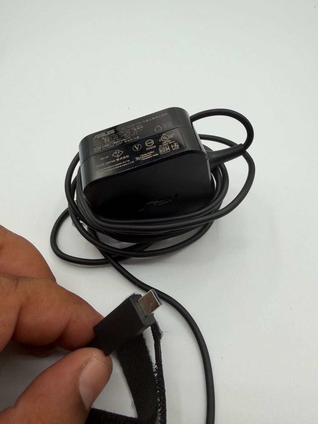ASUS AC Adapter Model ADP-33AW B 33W 19V 1.75A Charger
