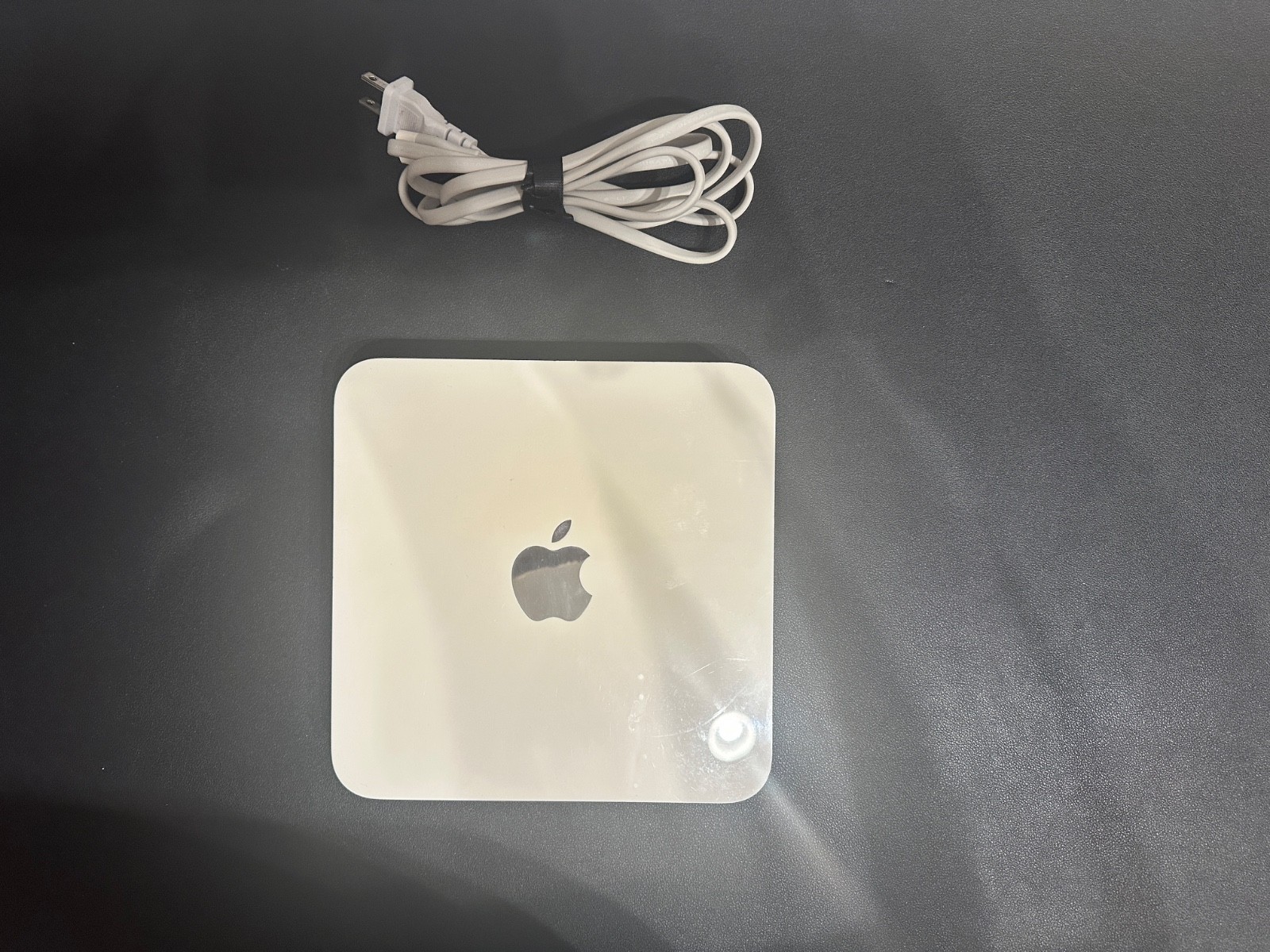 Used OEM Apple AirPort Time Capsule Wireless Router & 2TB Hard Drive Model A1302