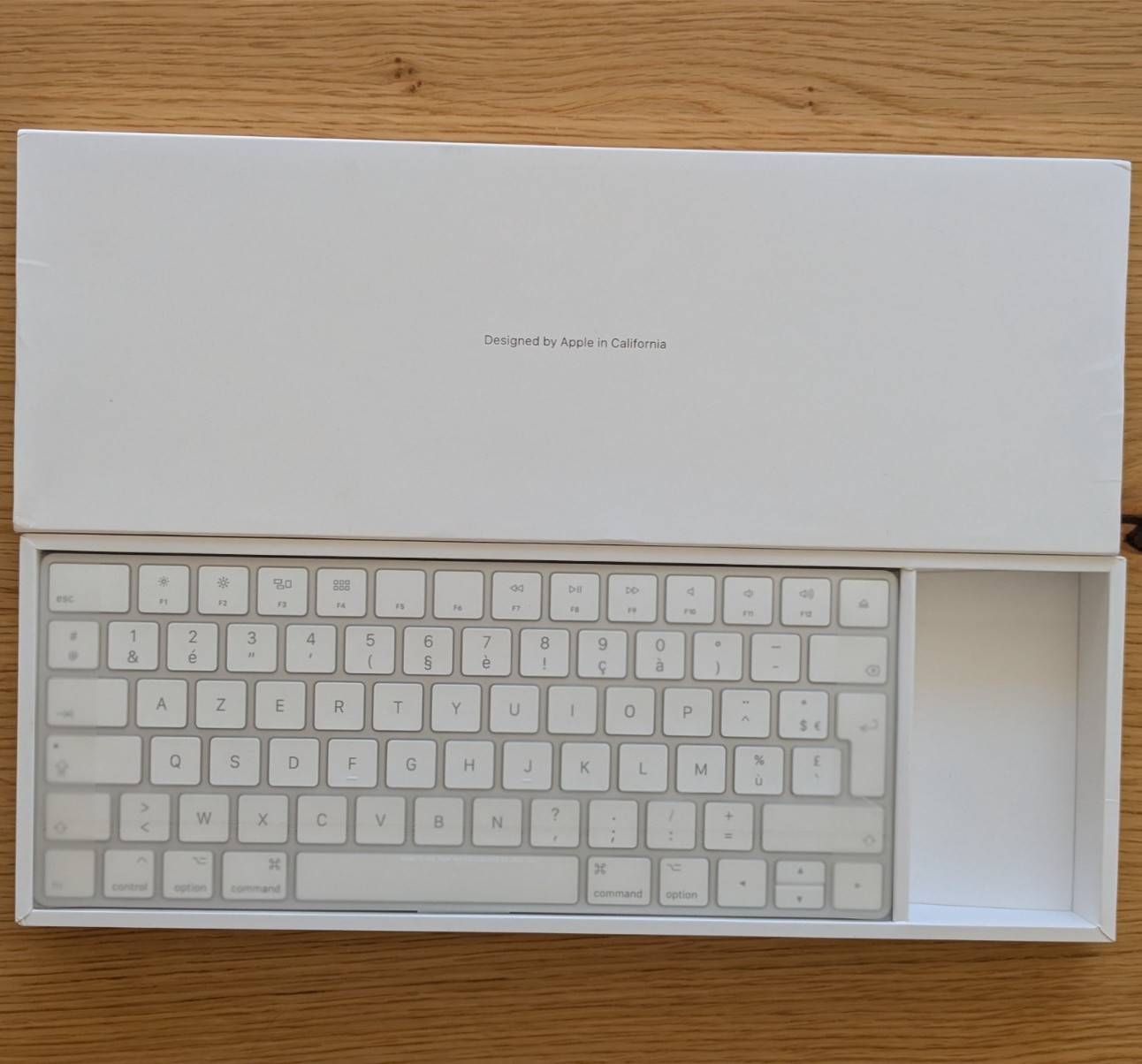 Apple magic keyboard Azerty in original box