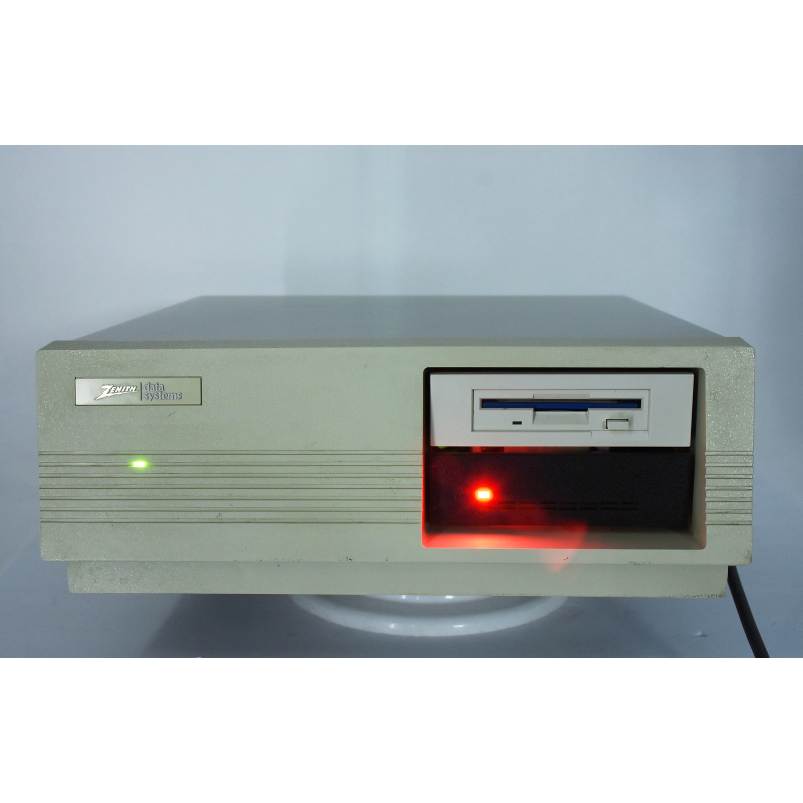 VINTAGE Zenith Data Systems ZDF-2225-BK Desktop Computer Floppy Drives Powers On