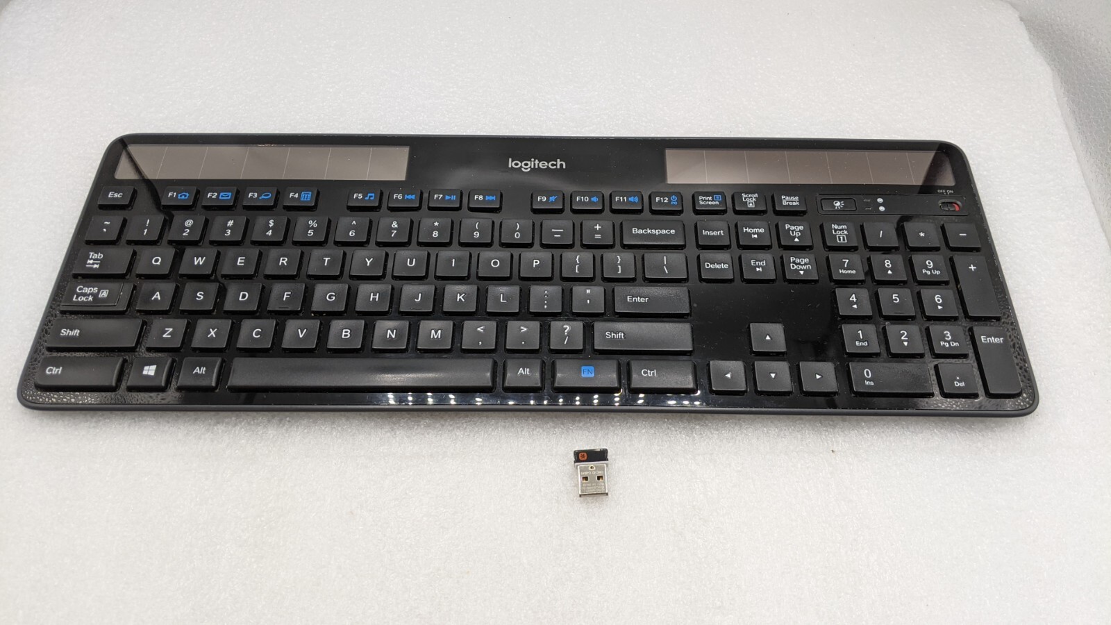 Logitech K750 Wireless Solar Keyboard -w/ Dongle Included -Black Free S/H
