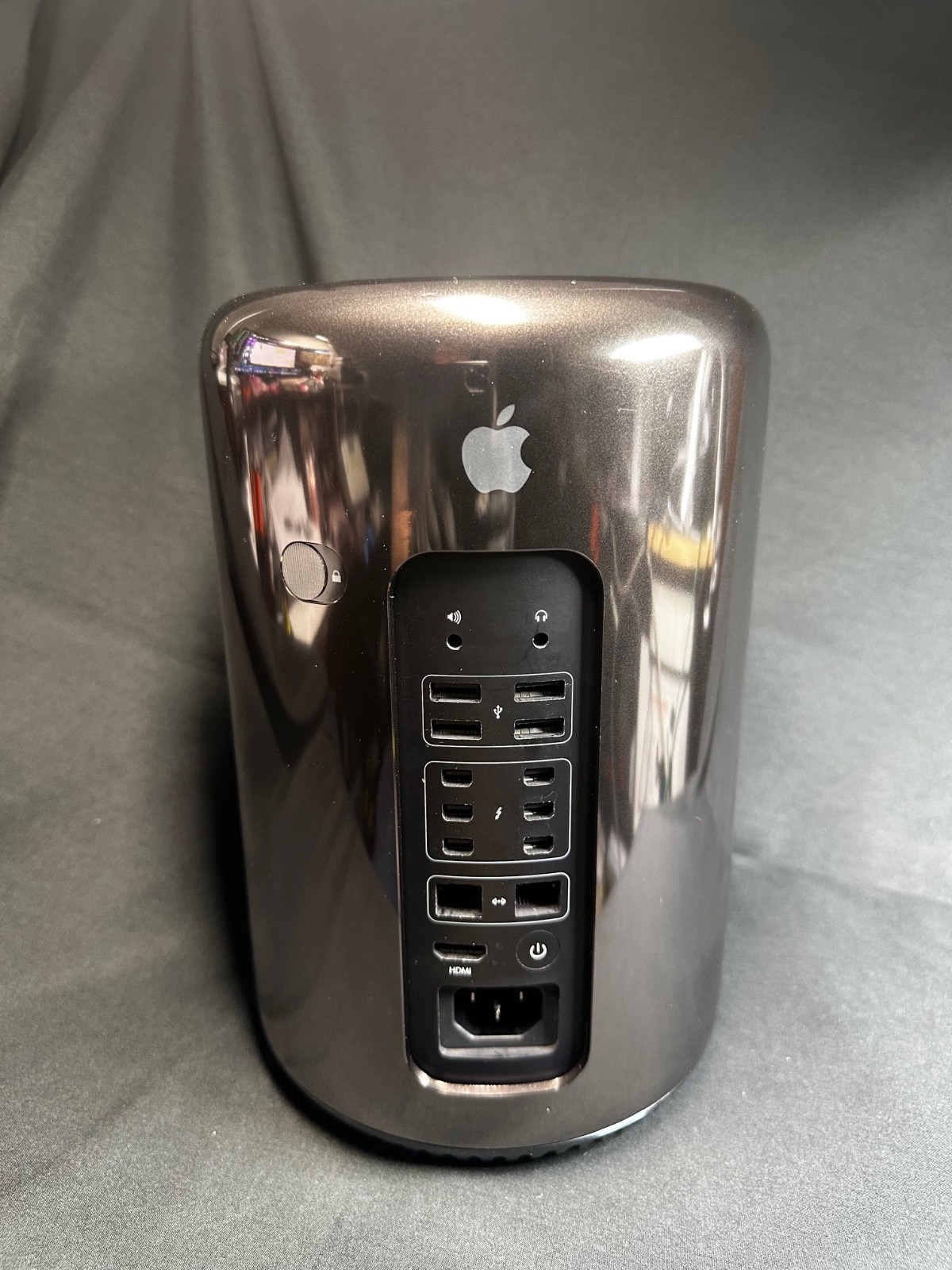 Apple Mac Pro Late 2013, 2.7GHz 12-Core, 64GB RAM, 500GB SSD, Dual D500 3GB each