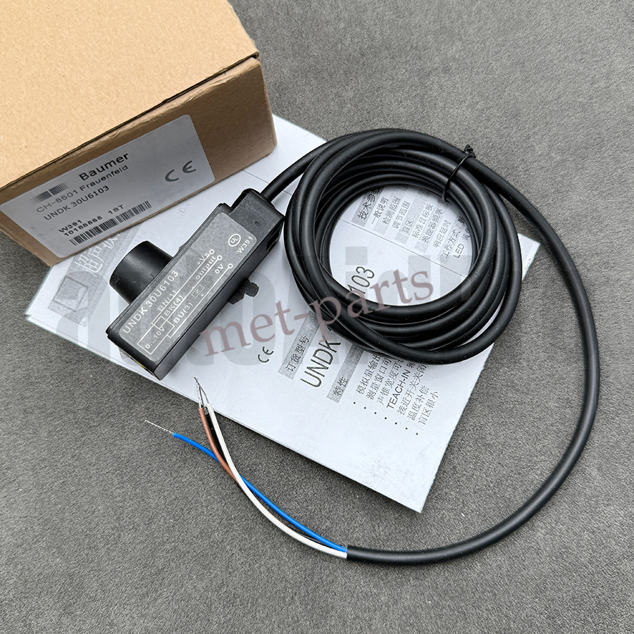 New 1Pcs For Baumer UNDK 30U6103 Ultrasonic sensors UNDK30U6103