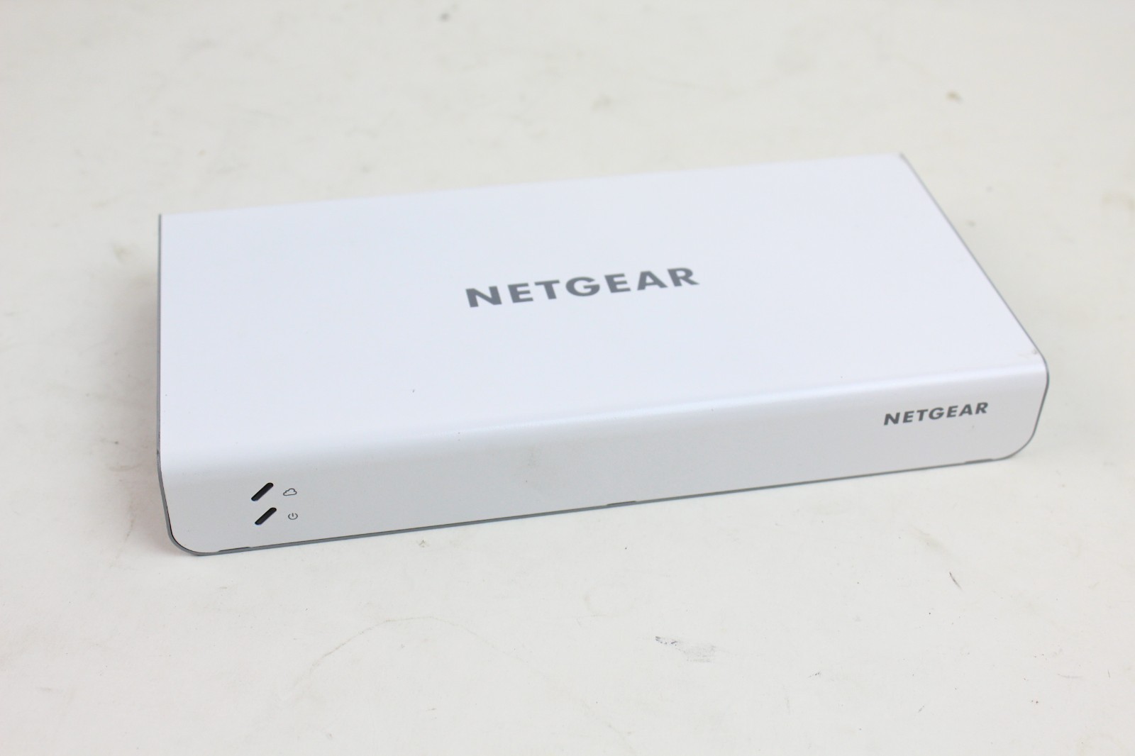 Netgear Business Insight Managed Smart Cloud Switch (GC110-100NAS) NO CABLES