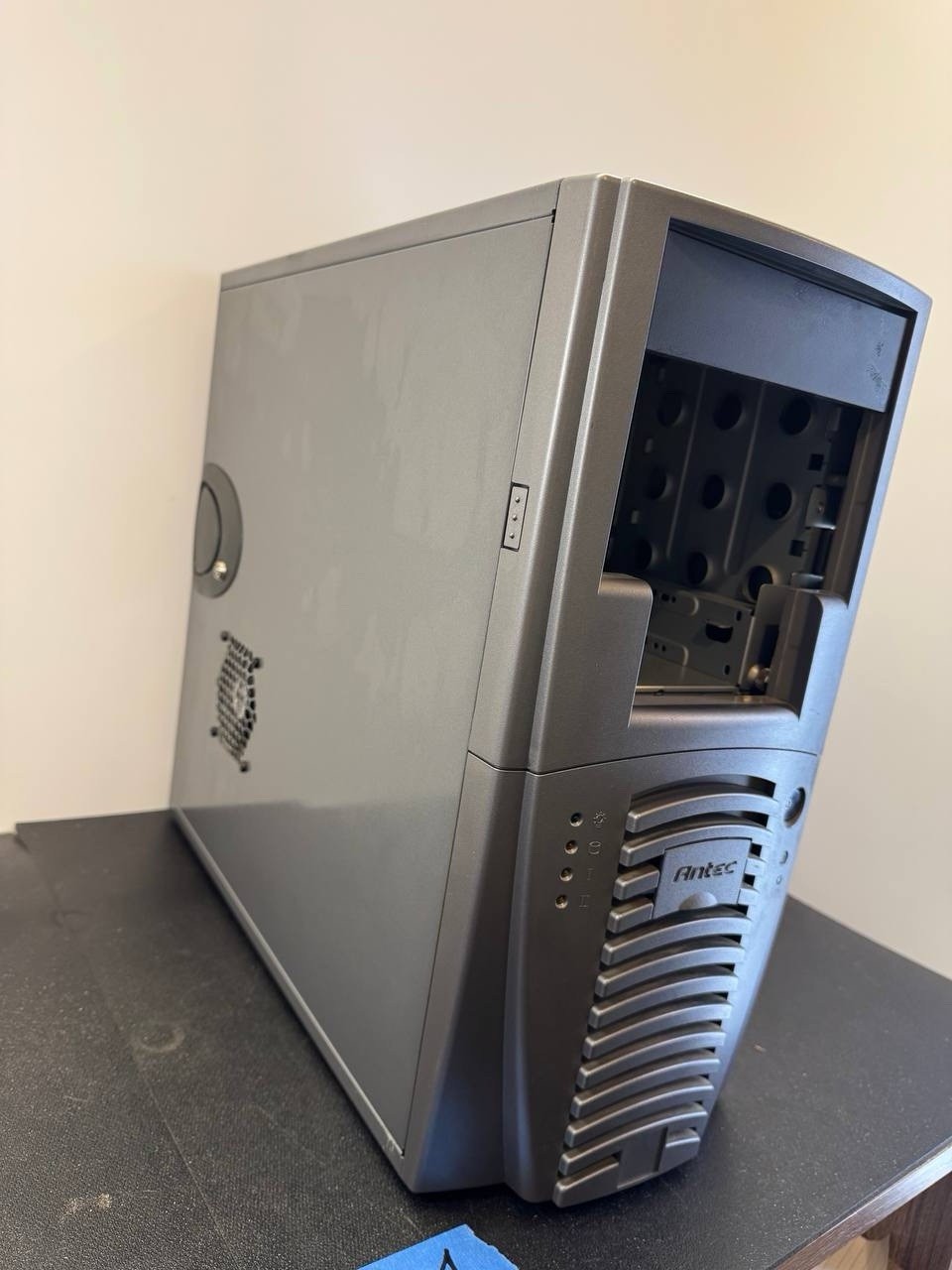 Vintage Antec ATX Mid Tower PC Case Retro 2000s No PSU