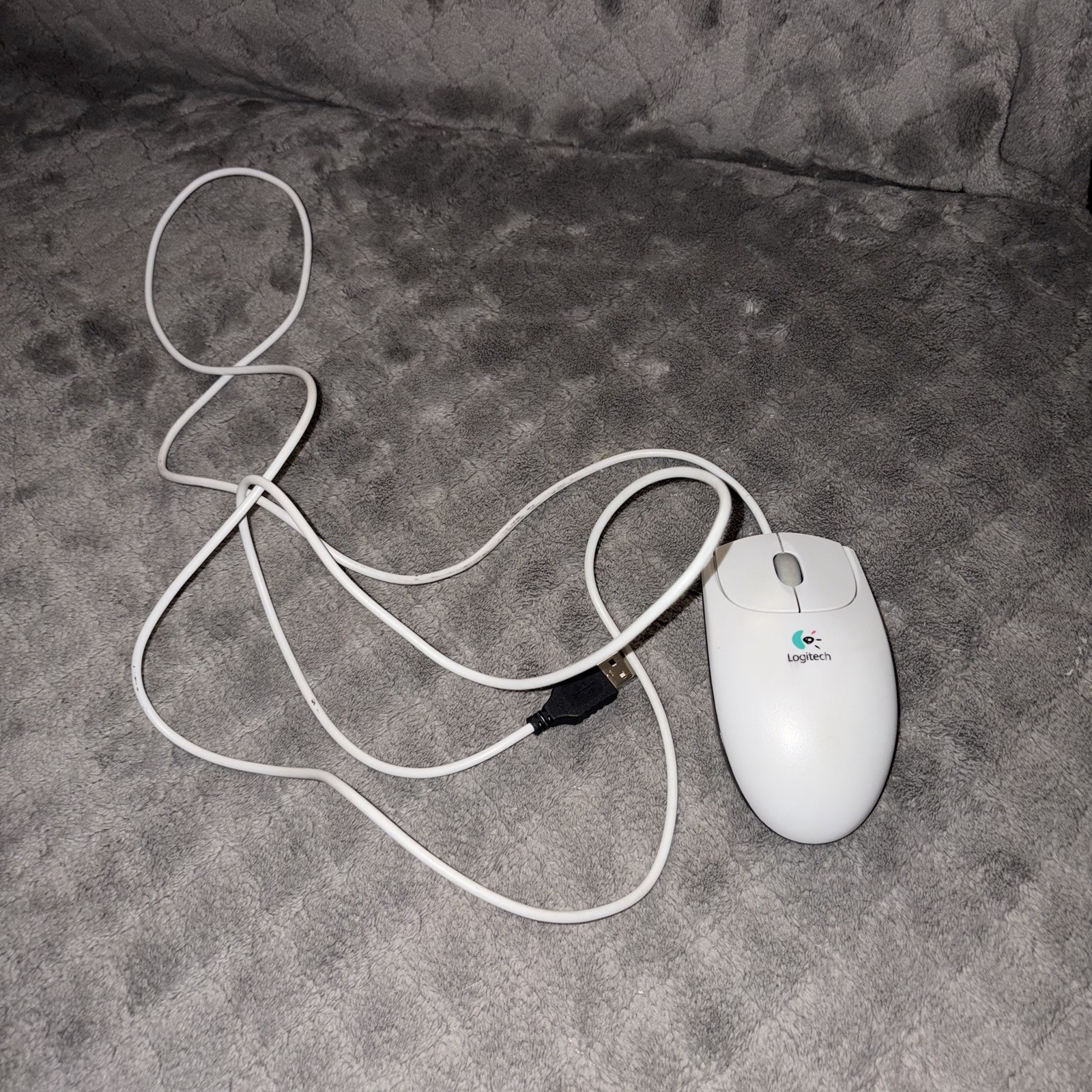 VTG White Logitech M-BJ58 Optical USB 2-Button Computer Mouse Scroll Wheel Plug