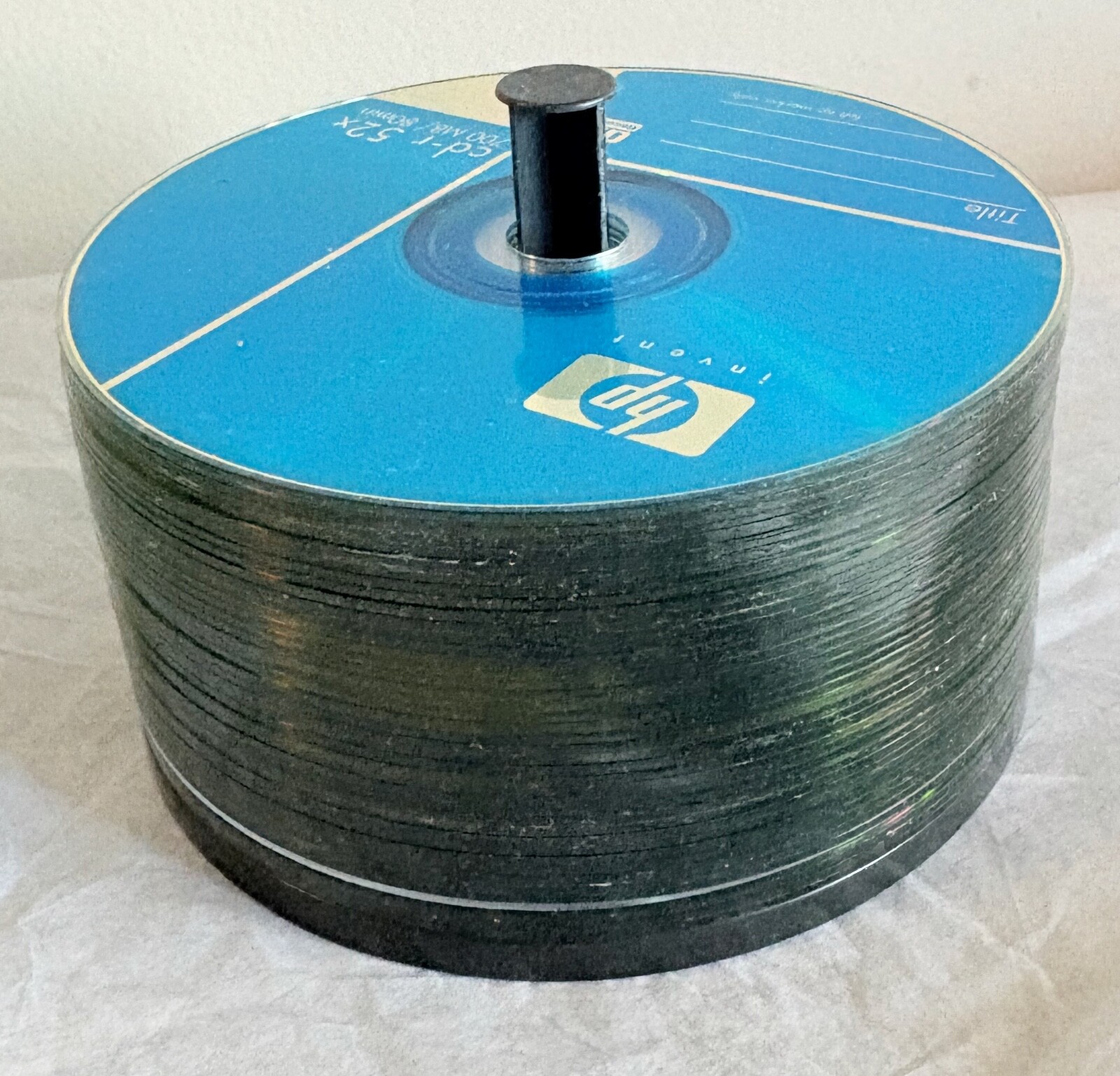 HP CD-R 44  Pack, 700 MB Data or 80 Minutes Music, 52x Write Speed Blank Opened