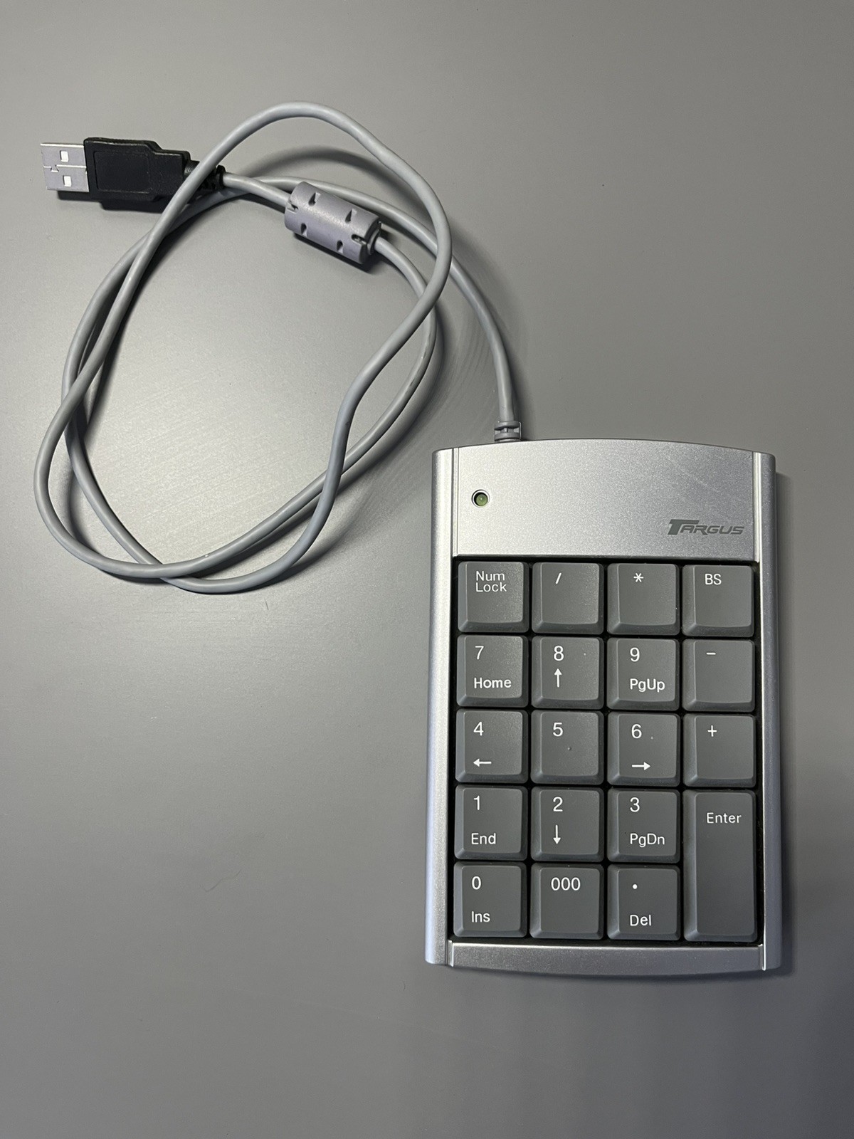 Targus PAKP004 Wired Keypad 19 Key USB 2.0 Integrated USB Hub