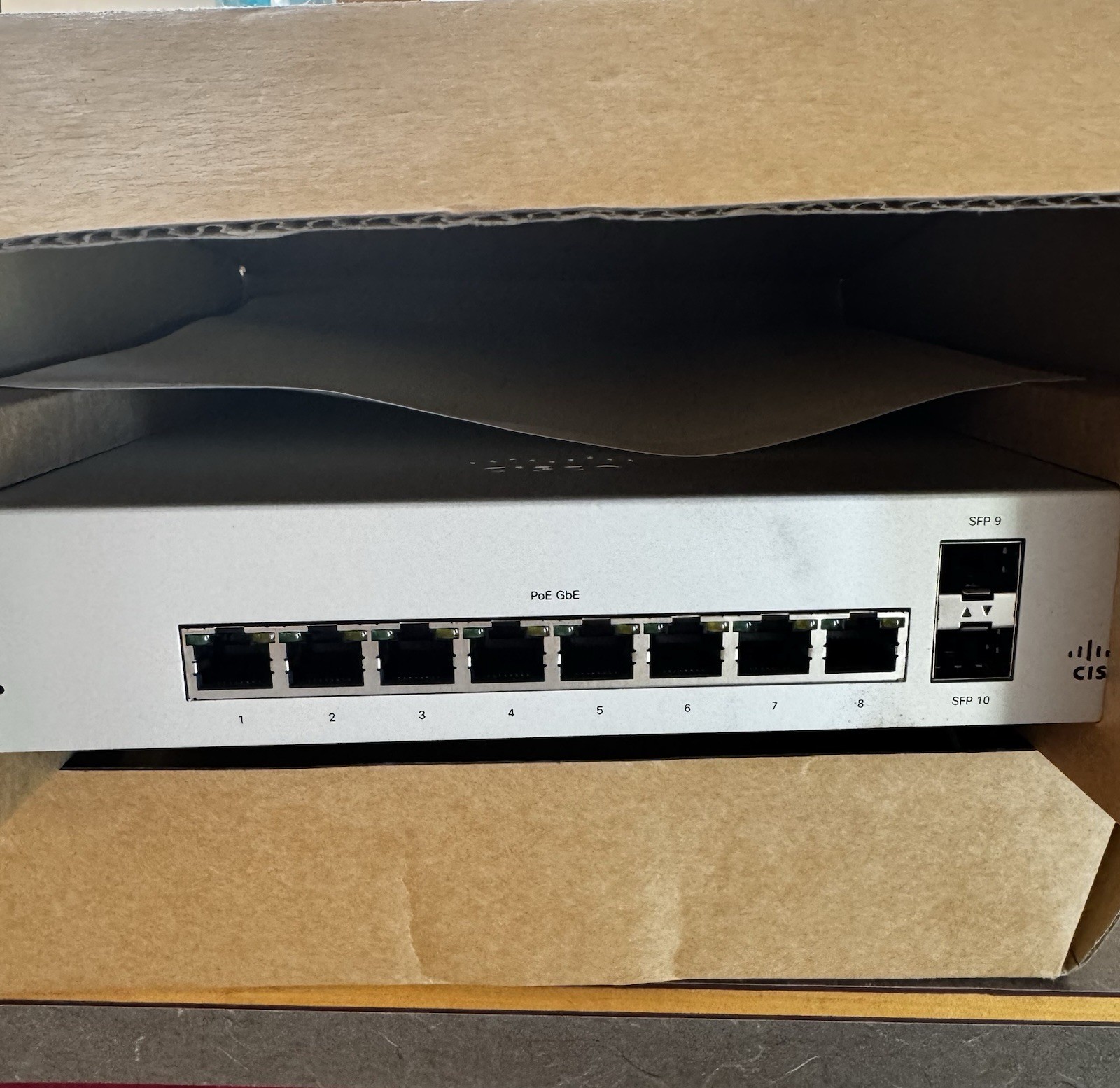 Cisco Meraki MS220-8P 8-Port PoE Gigabit Fully Managed RJ-45/SFP Switch
