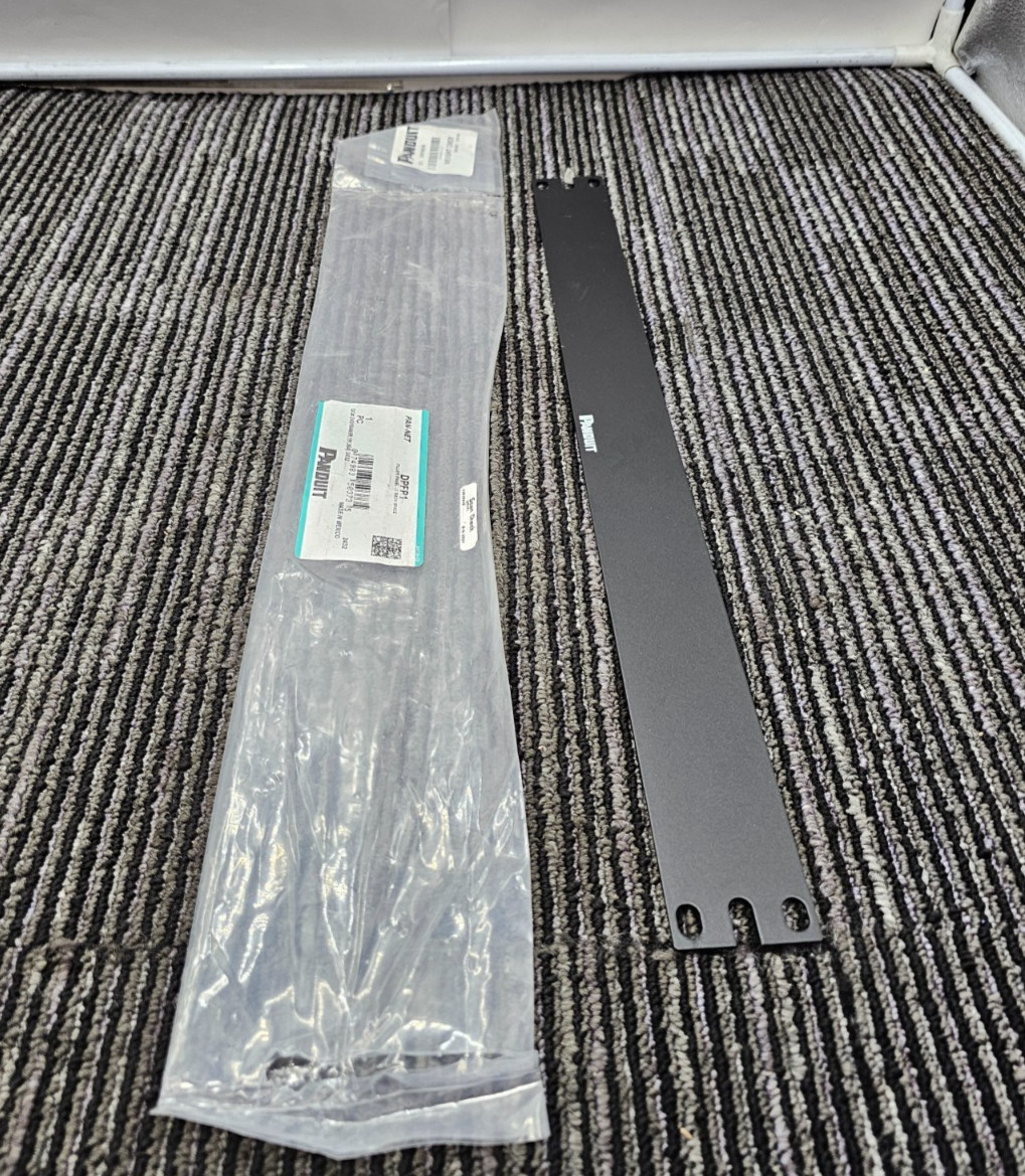 (QTY 4) Panduit DPFP1 Horizontal Flat Rack Filler Panel, 1 RU, Steel, Black