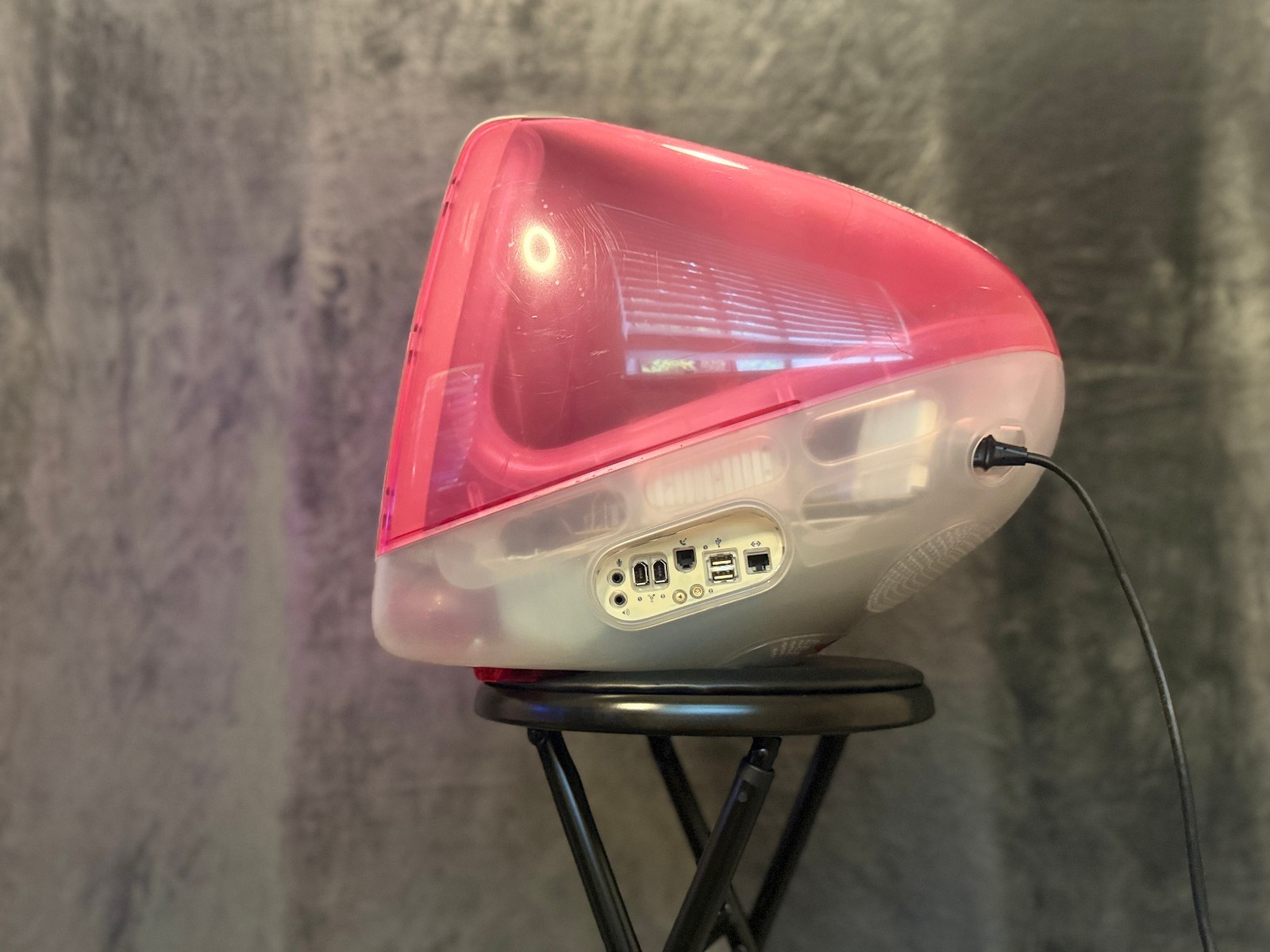 2001 Apple iMac G3 600MHz DV M8492LL/A in Strawberry shell Vintage Mac OS PPC 9
