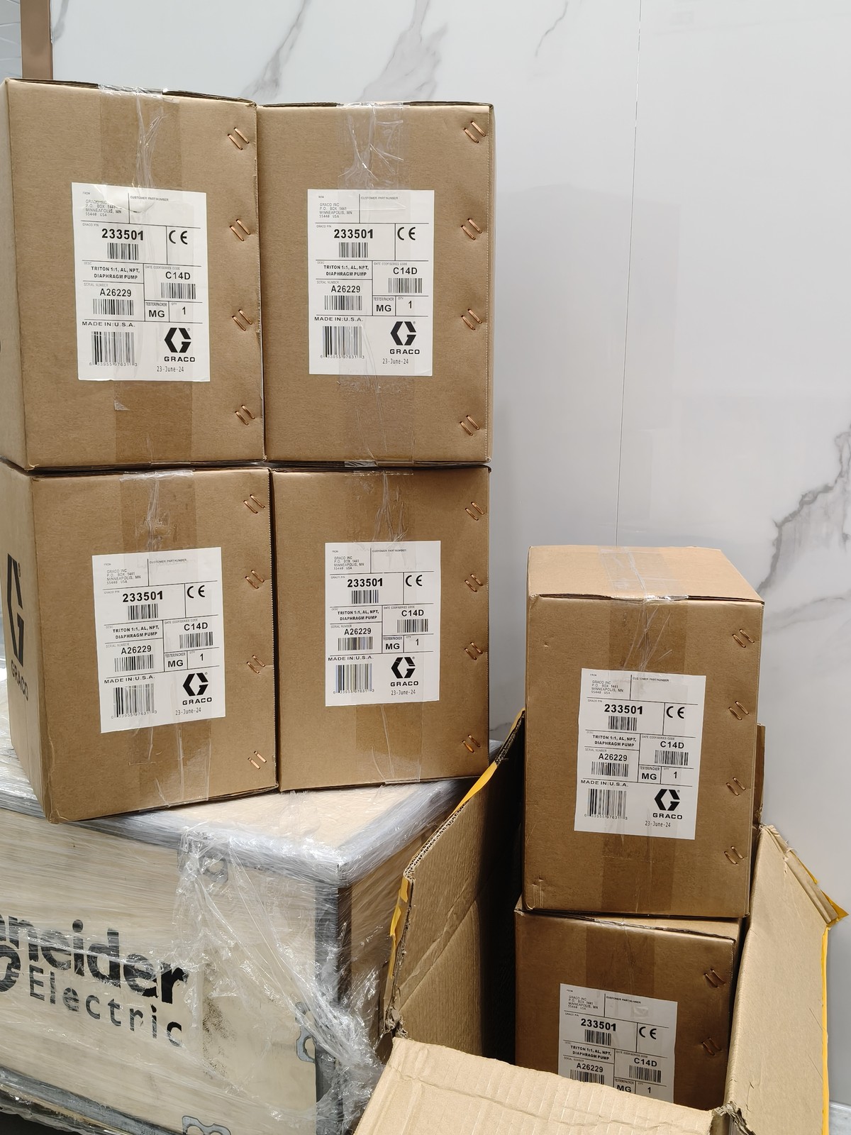 1PC NEW GRACO 233501 diaphragm pump FedEx/DHL