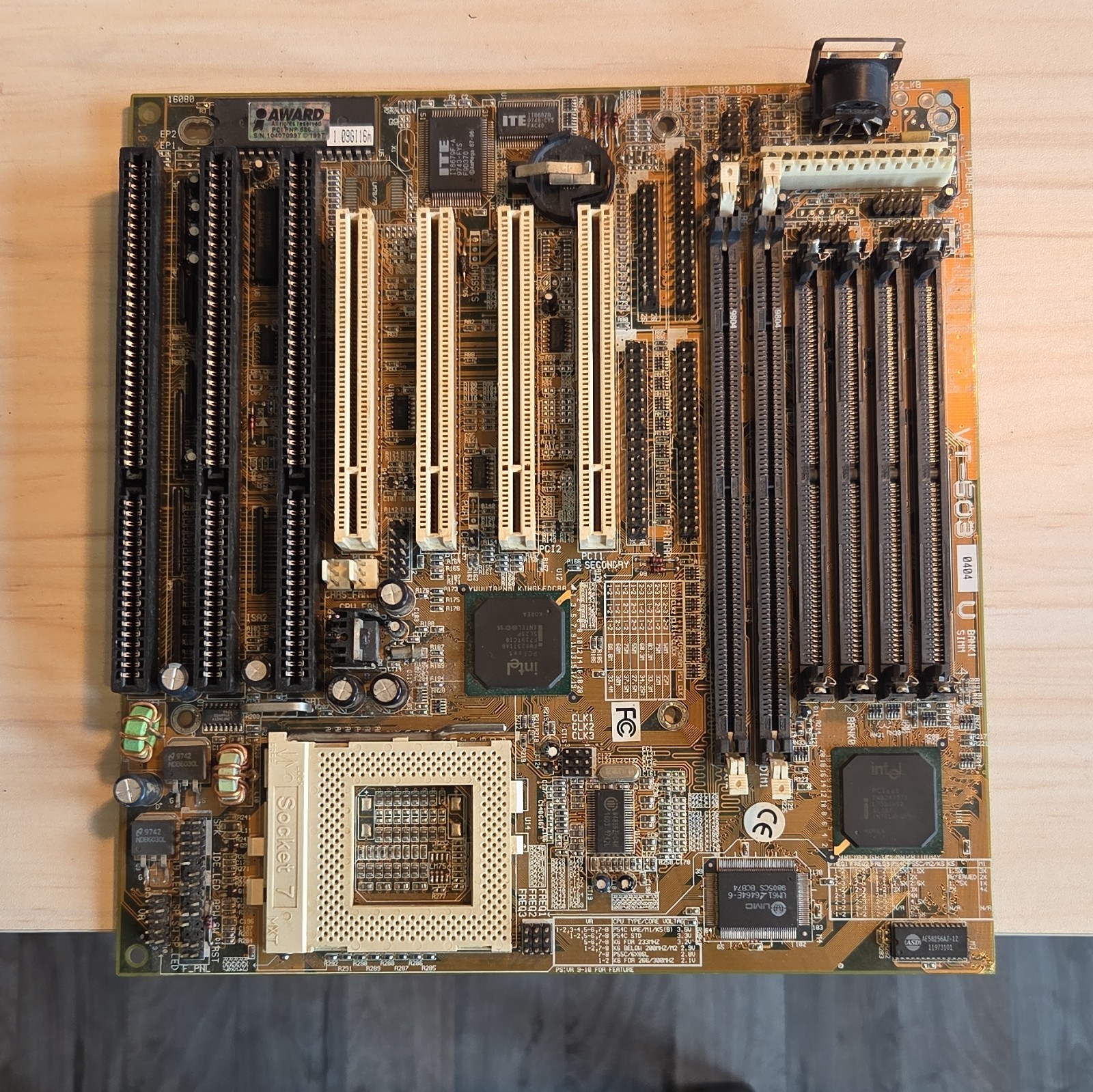 Vintage FIC VT-503 Socket 7 AT Motherboard Intel 430VX PCI ISA Untested