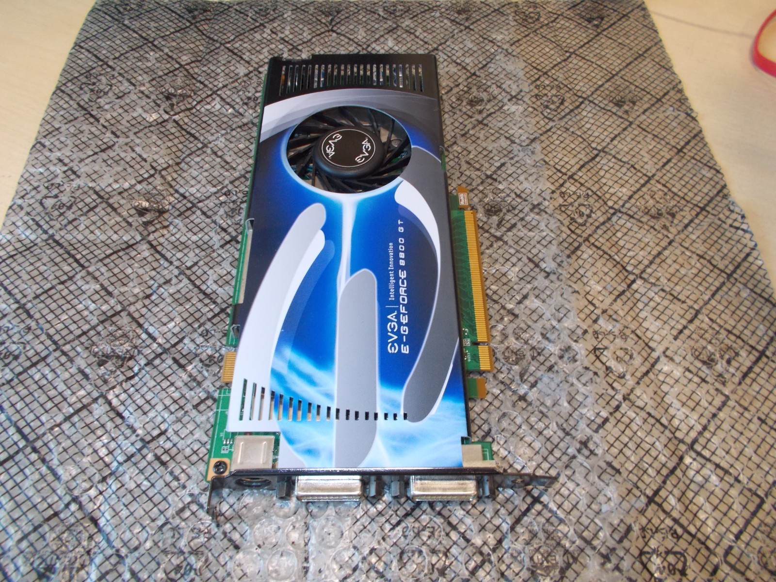 eVGA Nvidia GeForce 8800GT 512MB PCI-E SLI Video Card + 2X DVI 512-P3-N802-AR