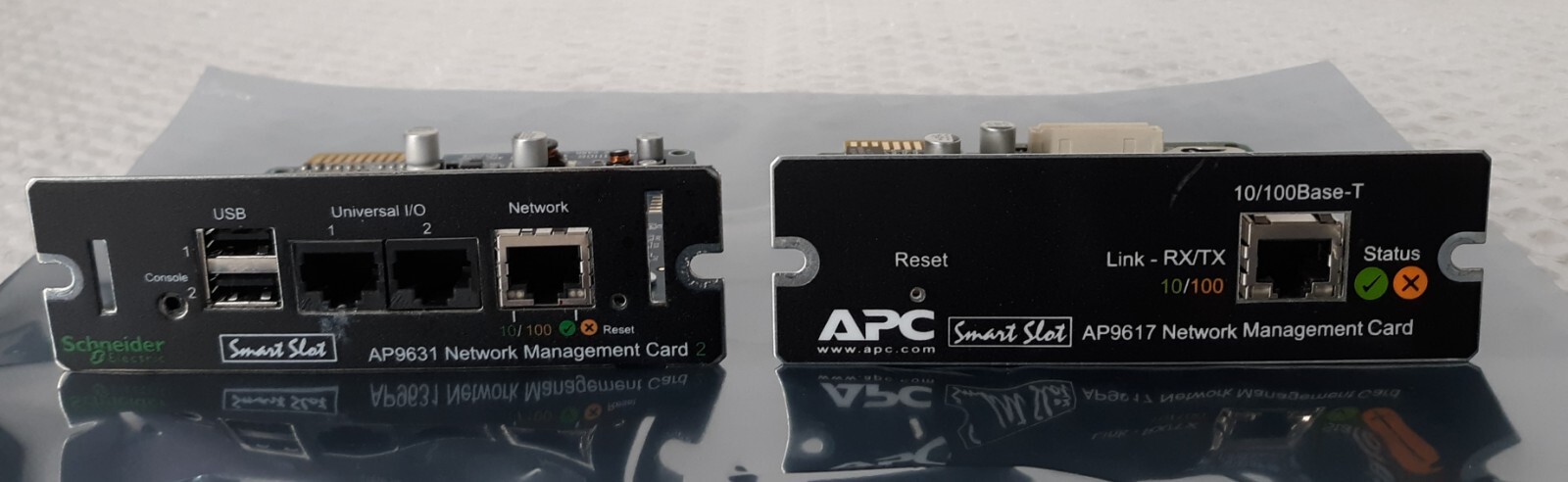 APC Schneider Bundle 1x AP9617 + 1x AP9631 Network Management Cards