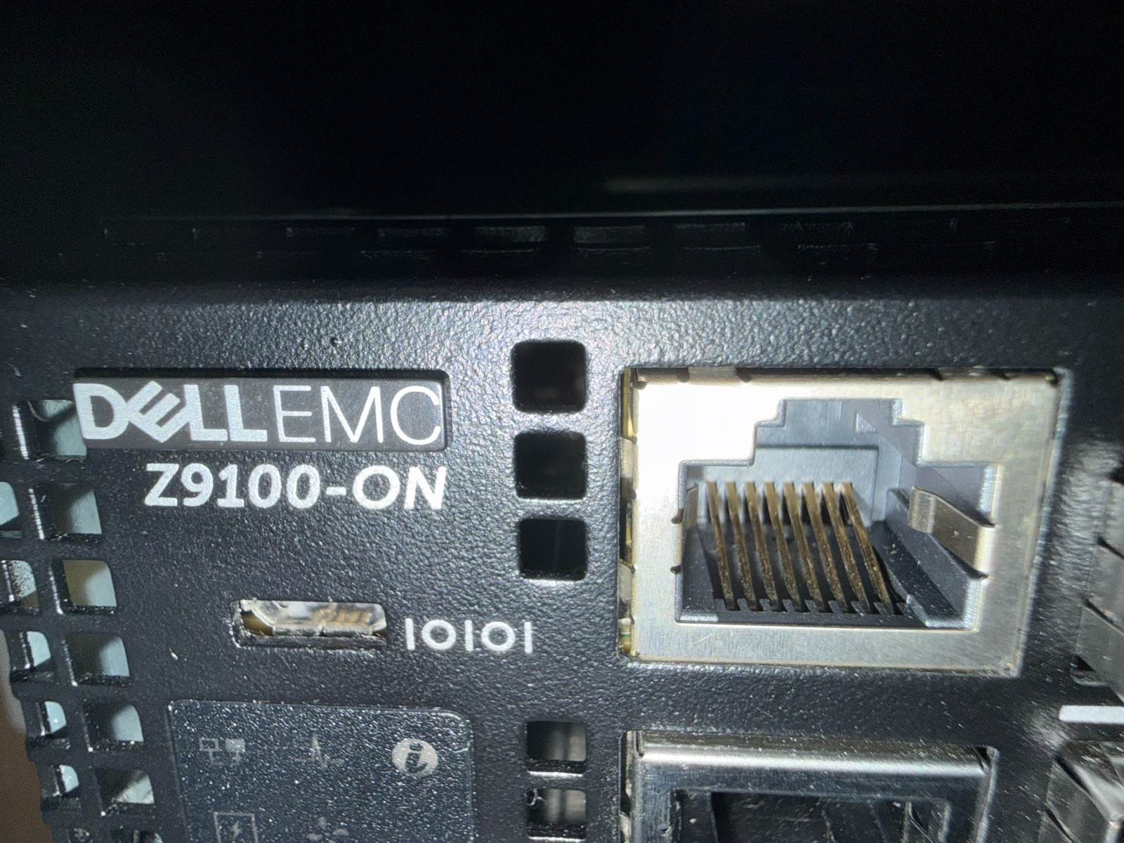 Dell Networking 32 Port 100GbE QSFP28 Network Switch Z9100-ON