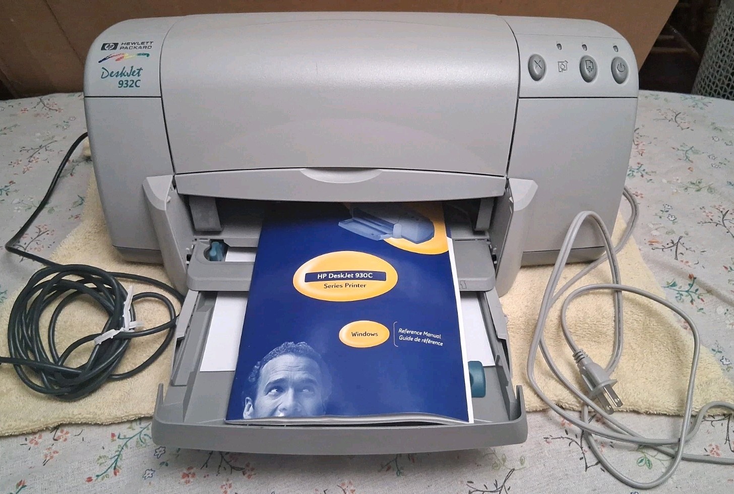 HP Deskjet 932C Color Inkjet Printer 600 Pgs  WORKING. EUC