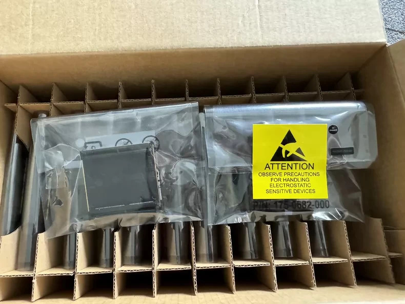 1pcs New in bag Nvidia p3651 a100 h100 3090 PCIe 2-Slot 4cm NVLink bridge