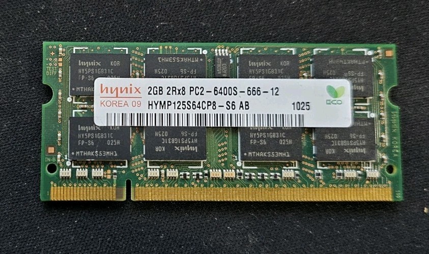HYNIX 2GB Laptop RAM 2Rx8 PC2-6400S-666-12 HYMP125S64CP8-S6 AB