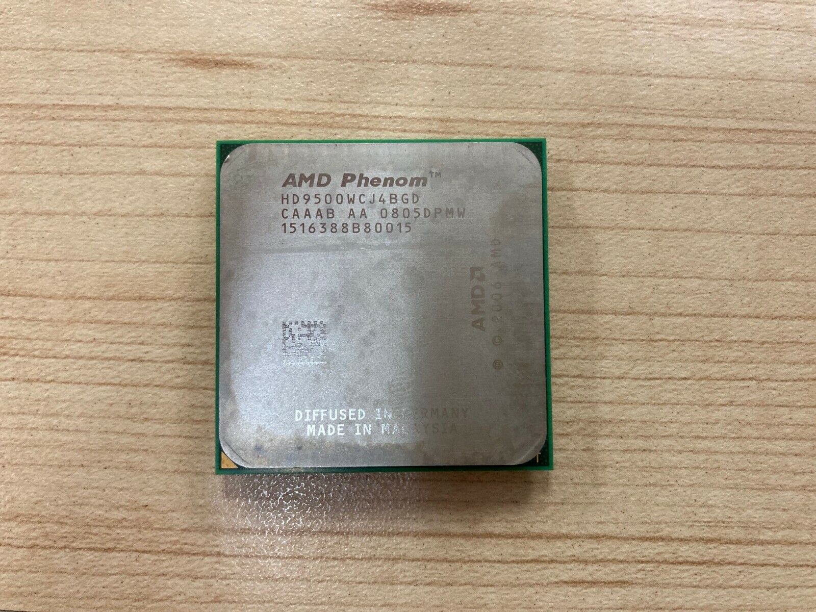 AMD Phenom X4 9500 2.2 GHz Socket AM2/AM2+ Desktop CPU Processor HD9500WCJ4BGD